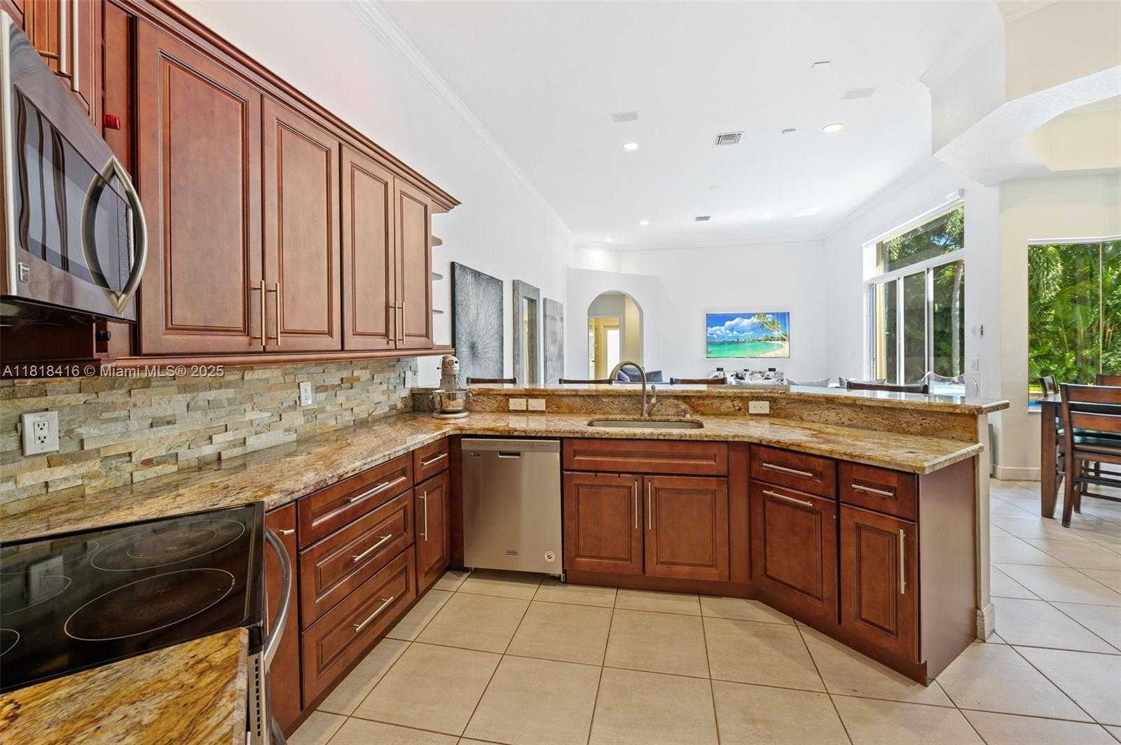 Small Image of 2510 JARDIN DR, Weston Number 9