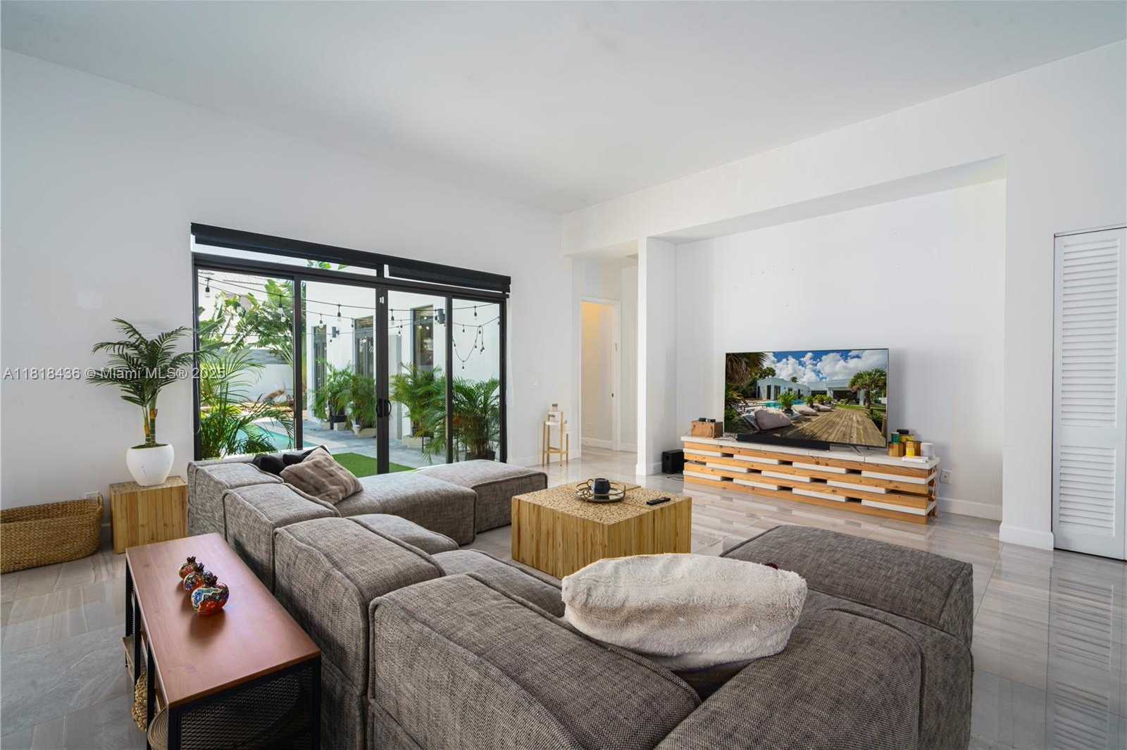 Small Image of 4484 SOUTH WEST 26TH AVE, Dania Beach Number 11