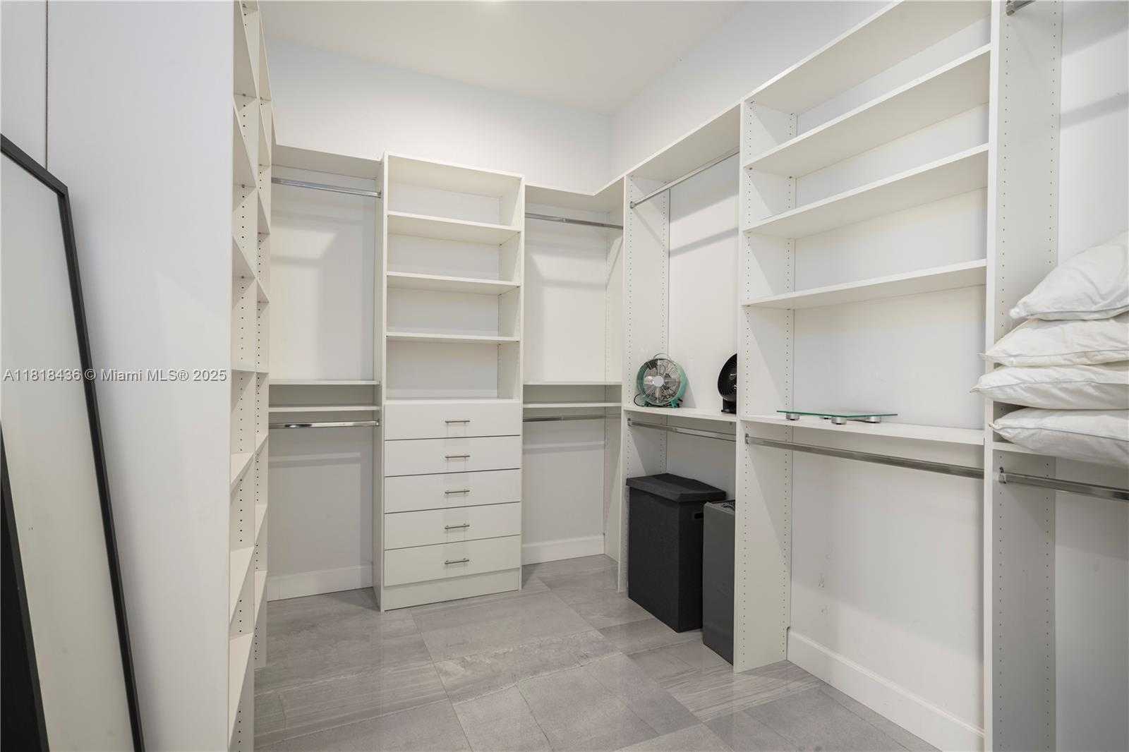 Small Image of 4484 SOUTH WEST 26TH AVE, Dania Beach Number 19