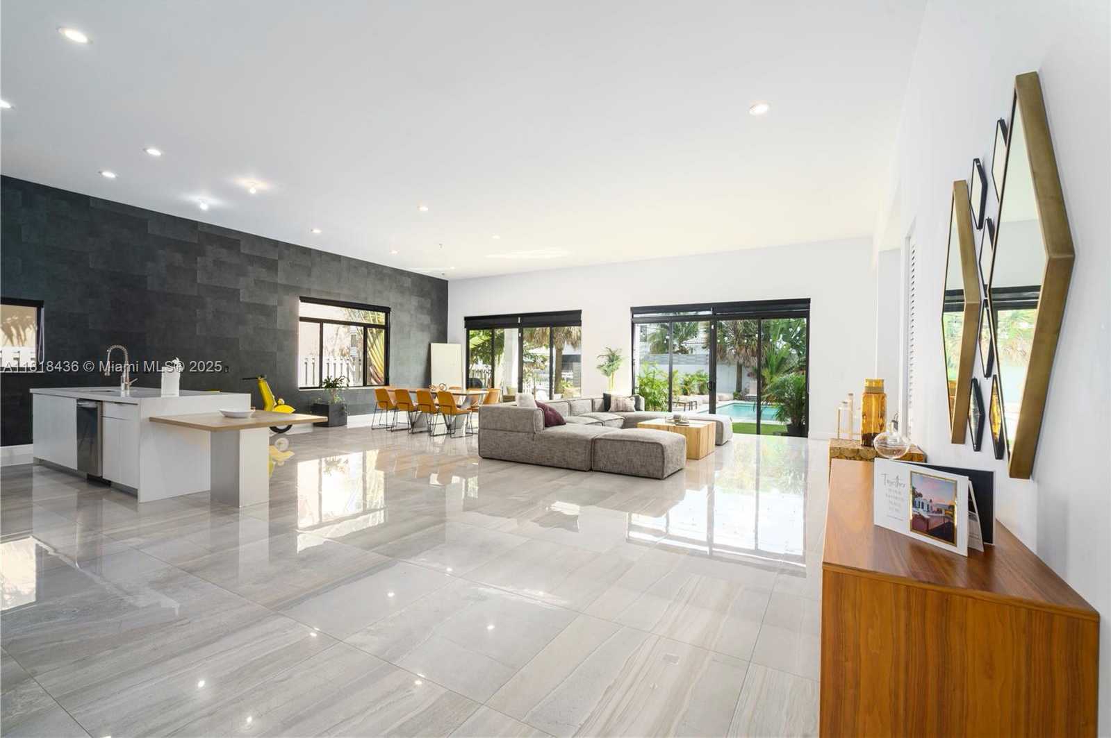 Small Image of 4484 SOUTH WEST 26TH AVE, Dania Beach Number 5