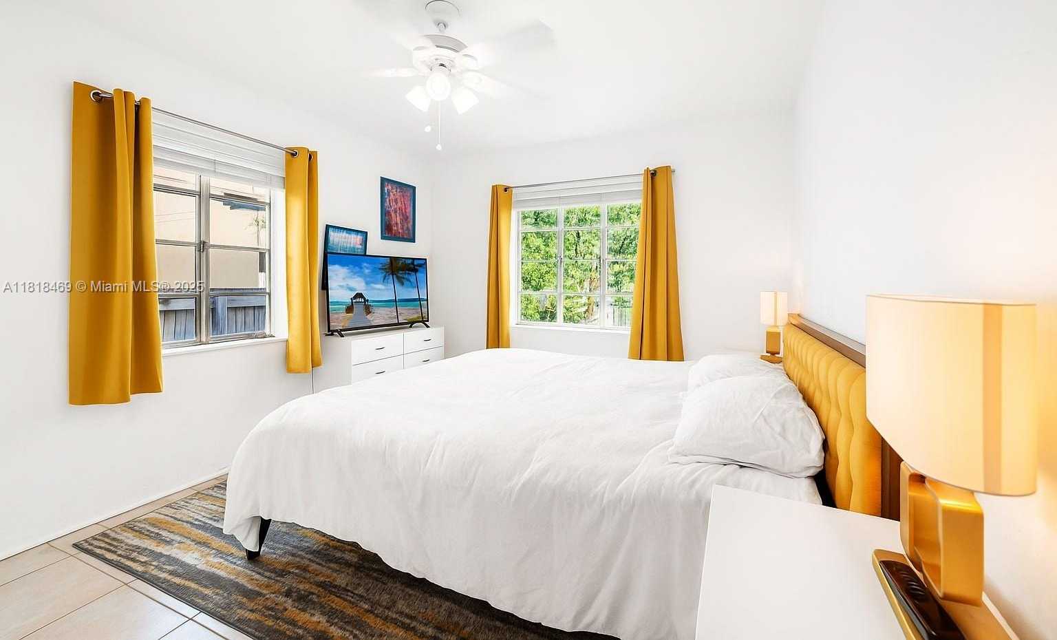 Small Image of 1545 NORMANDY DR, Miami Beach Number 13