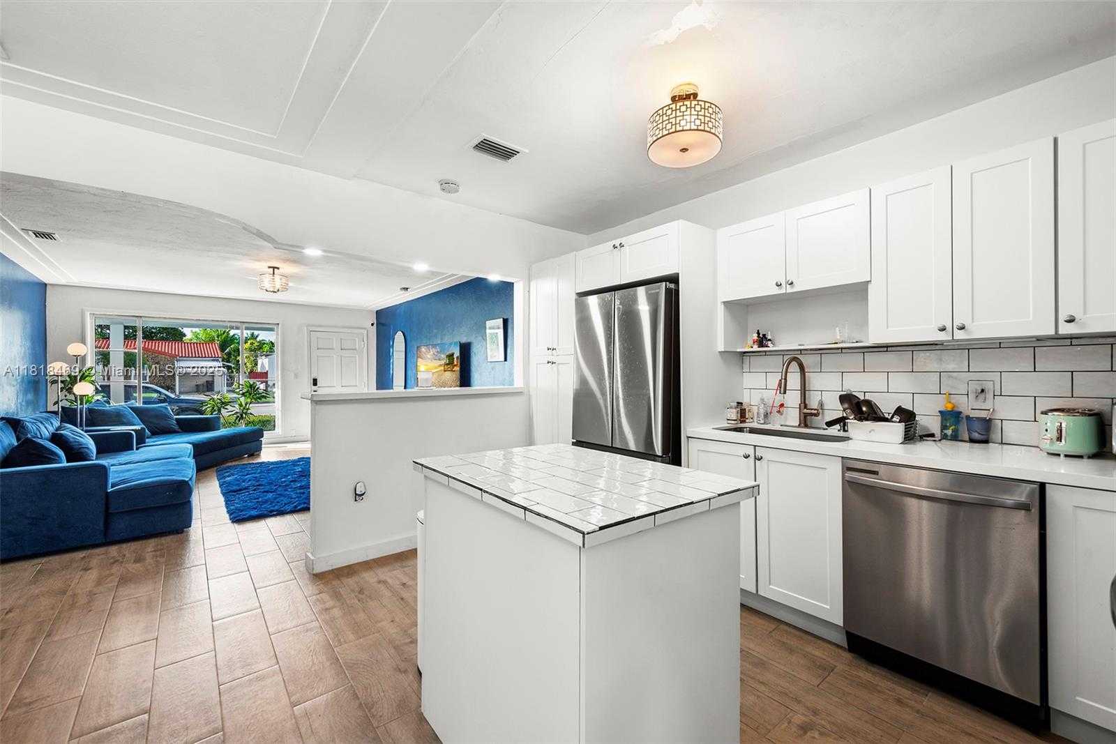 Small Image of 1545 NORMANDY DR, Miami Beach Number 21