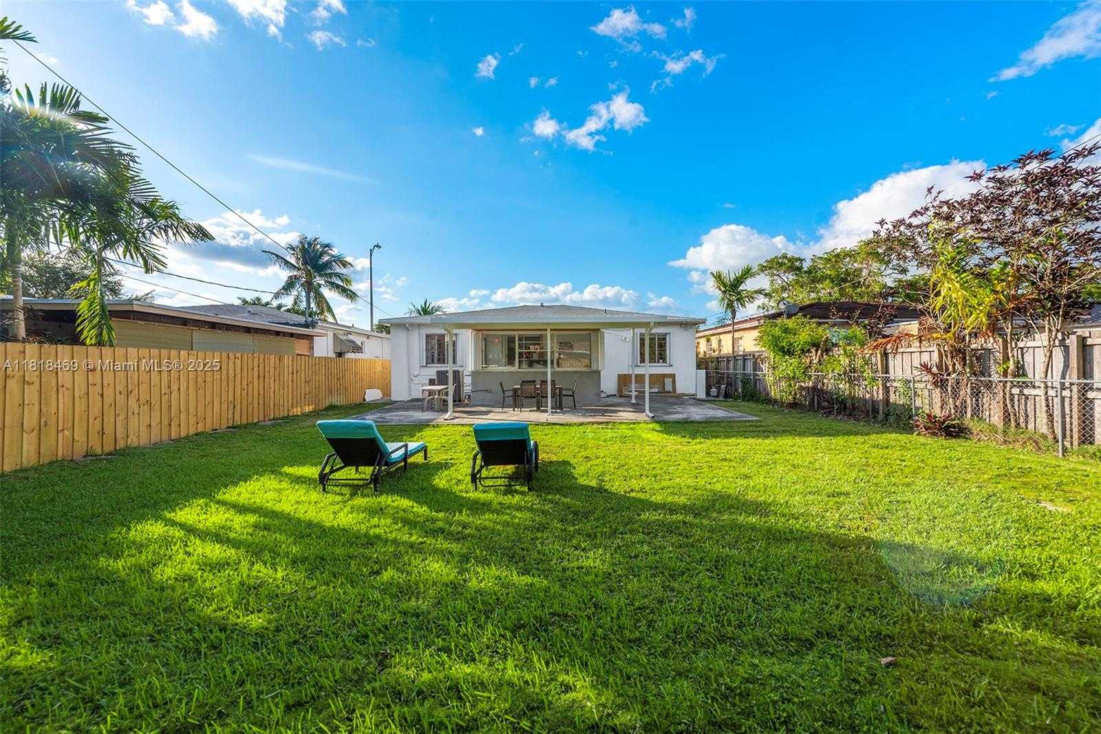 Small Image of 1545 NORMANDY DR, Miami Beach Number 29
