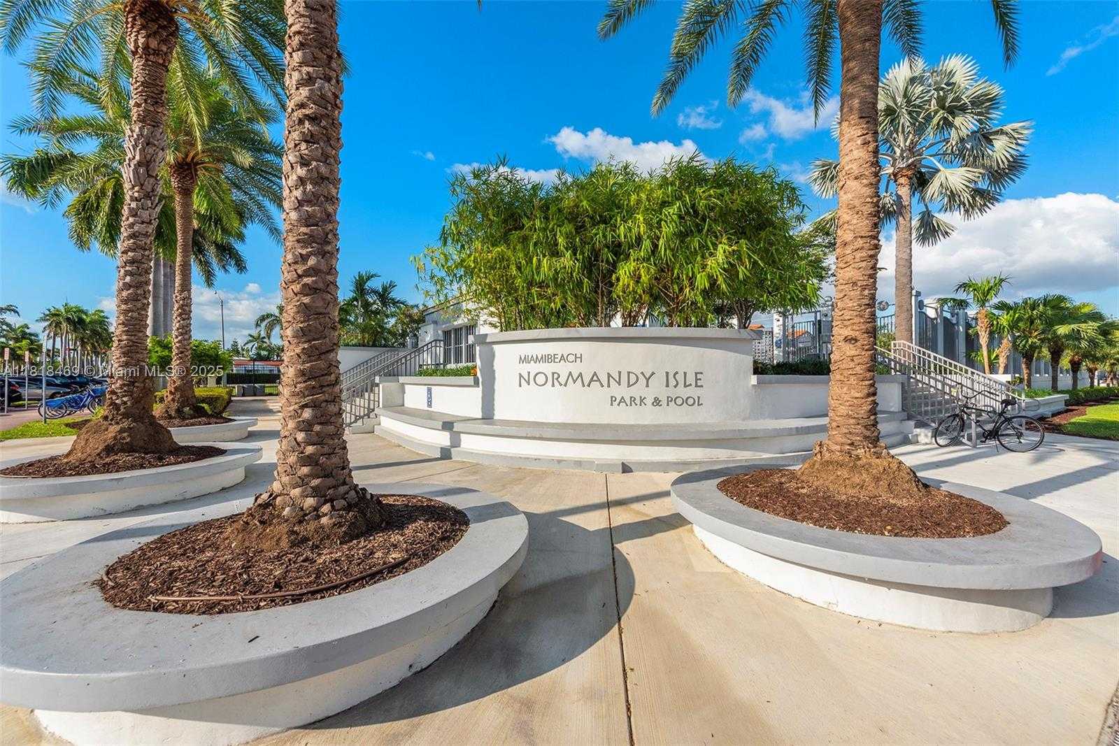 Small Image of 1545 NORMANDY DR, Miami Beach Number 40