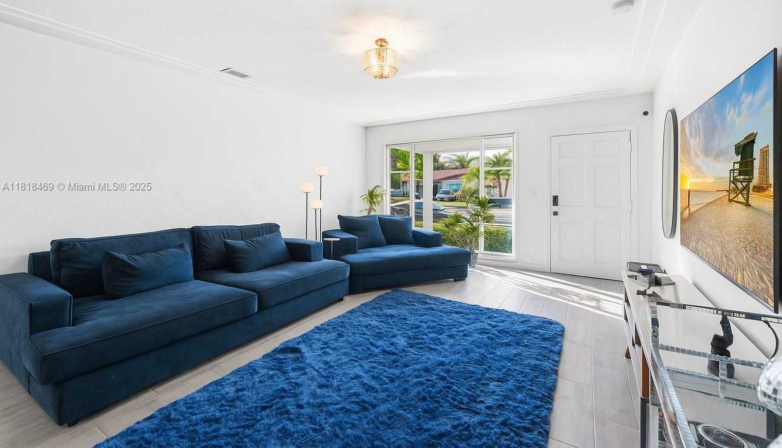 Small Image of 1545 NORMANDY DR, Miami Beach Number 5
