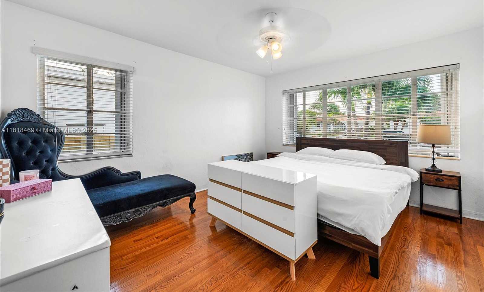 Small Image of 1545 NORMANDY DR, Miami Beach Number 8
