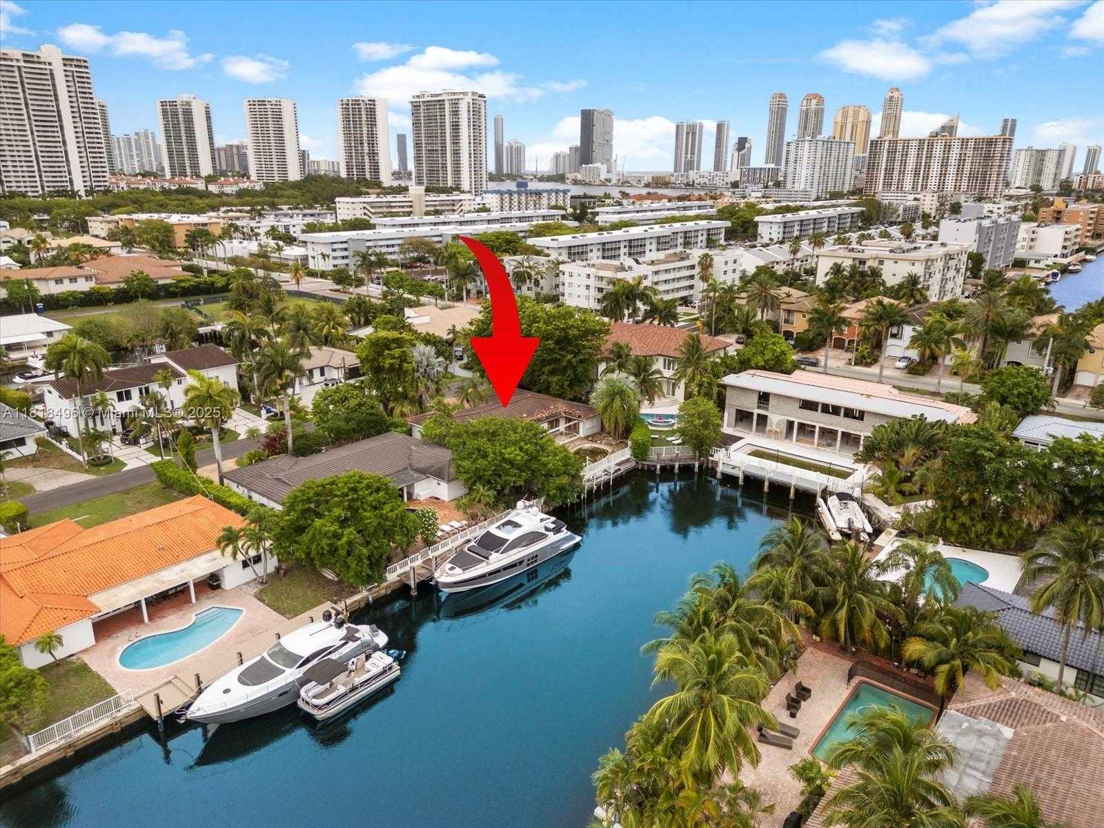 Small Image of 3446 NORTH EAST 168TH ST, North Miami Beach Number 4
