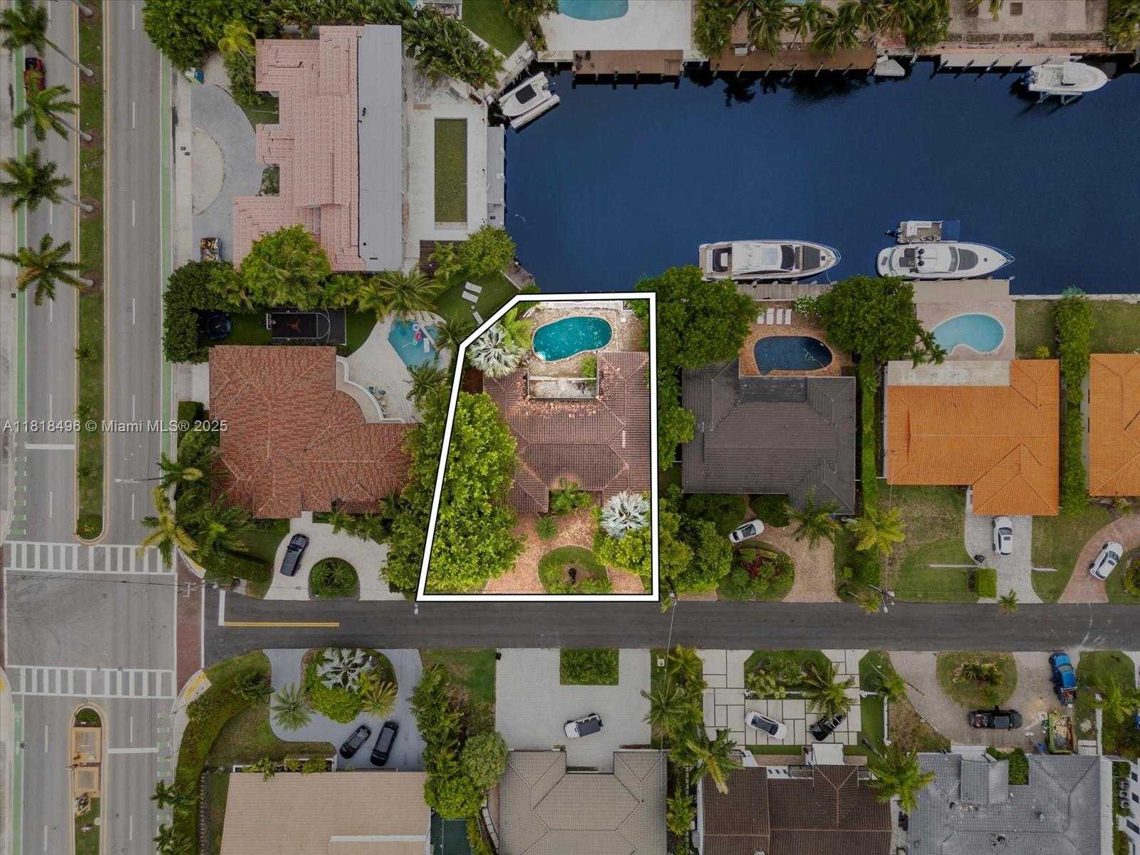 Small Image of 3446 NORTH EAST 168TH ST, North Miami Beach Number 6