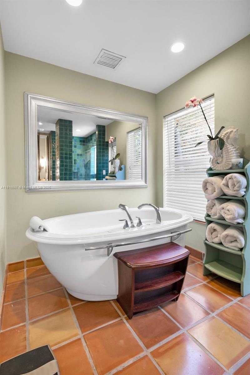 Small Image of 12831 INSHORE DR, Palm Beach Gardens Number 35
