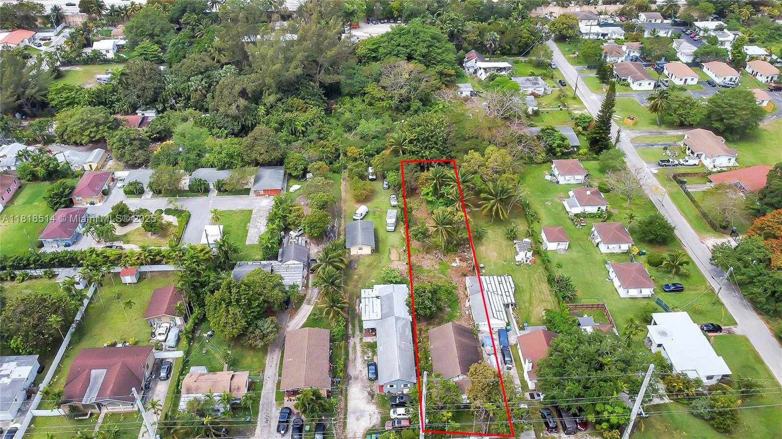 Small Image of 8980 NORTH WEST 5TH AVE, El Portal Number 2