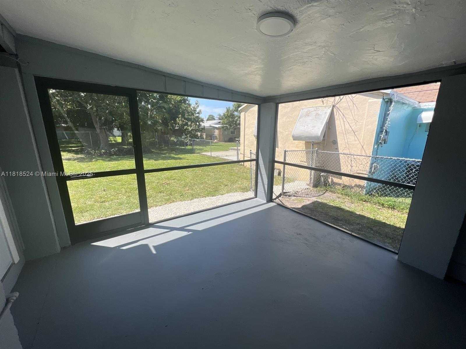 Small Image of 4562 OLD MILITARY TRL, West Palm Beach Number 9