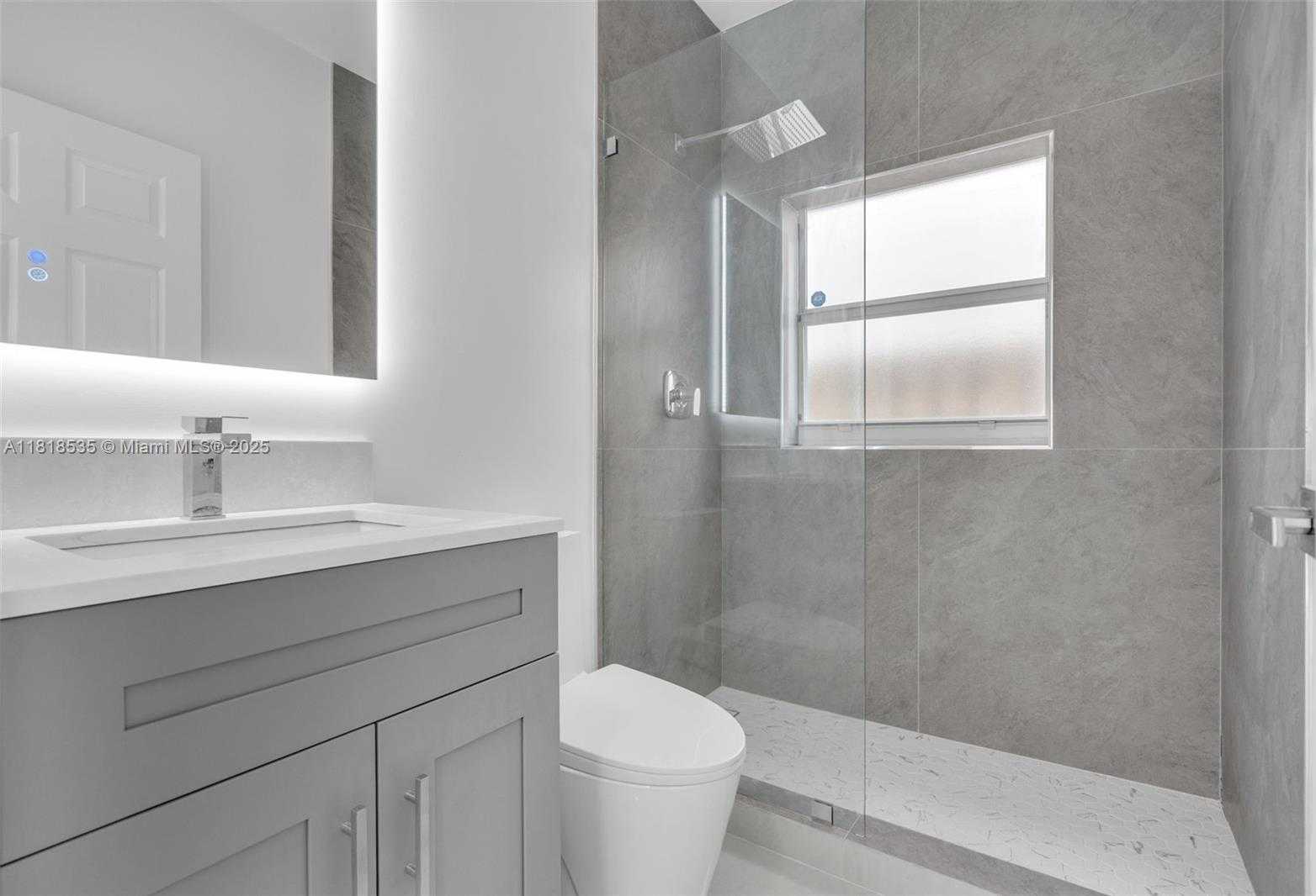 Small Image of 11244 NORTH WEST 58TH TER, Doral Number 14