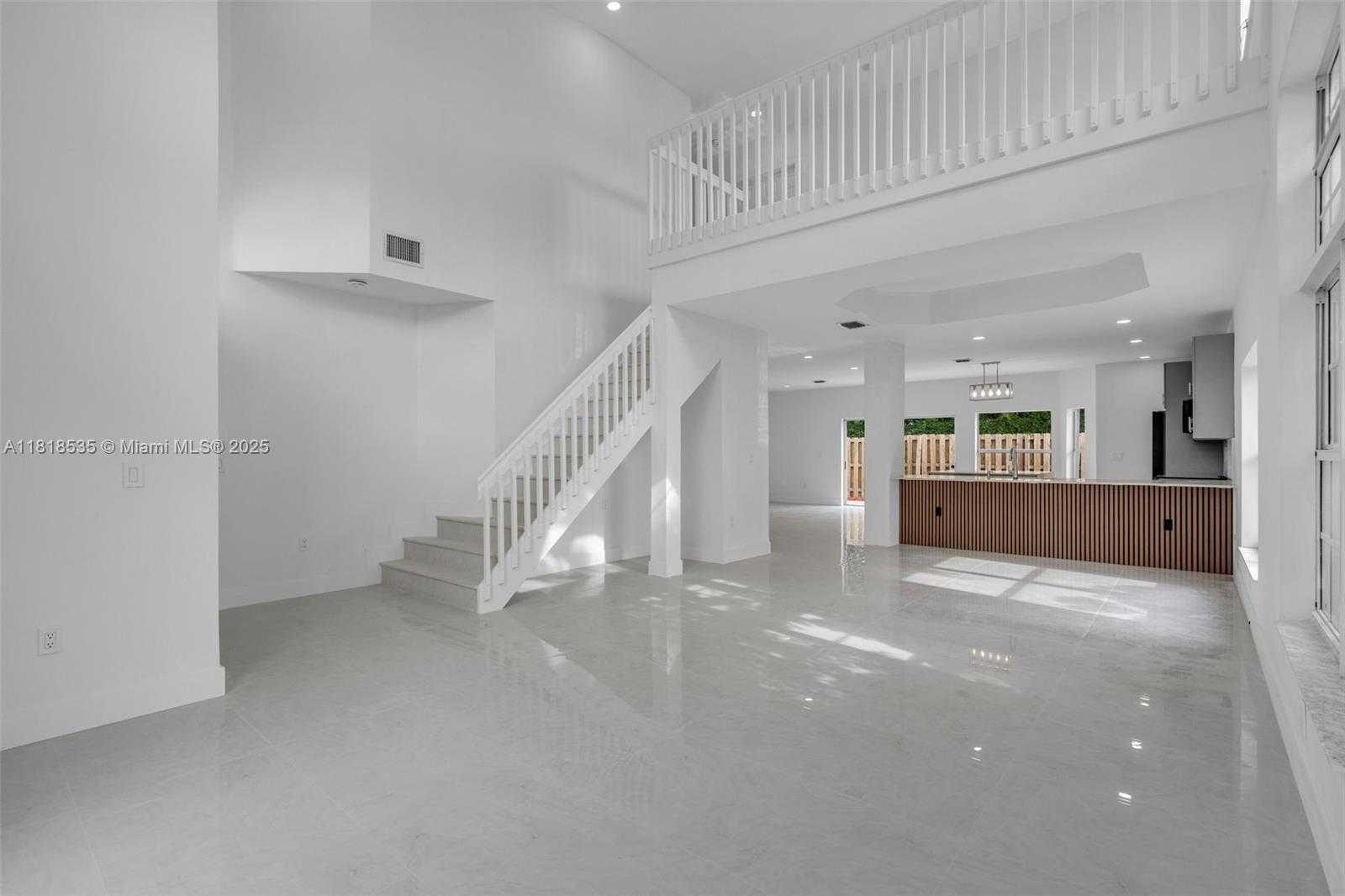 Small Image of 11244 NORTH WEST 58TH TER, Doral Number 2