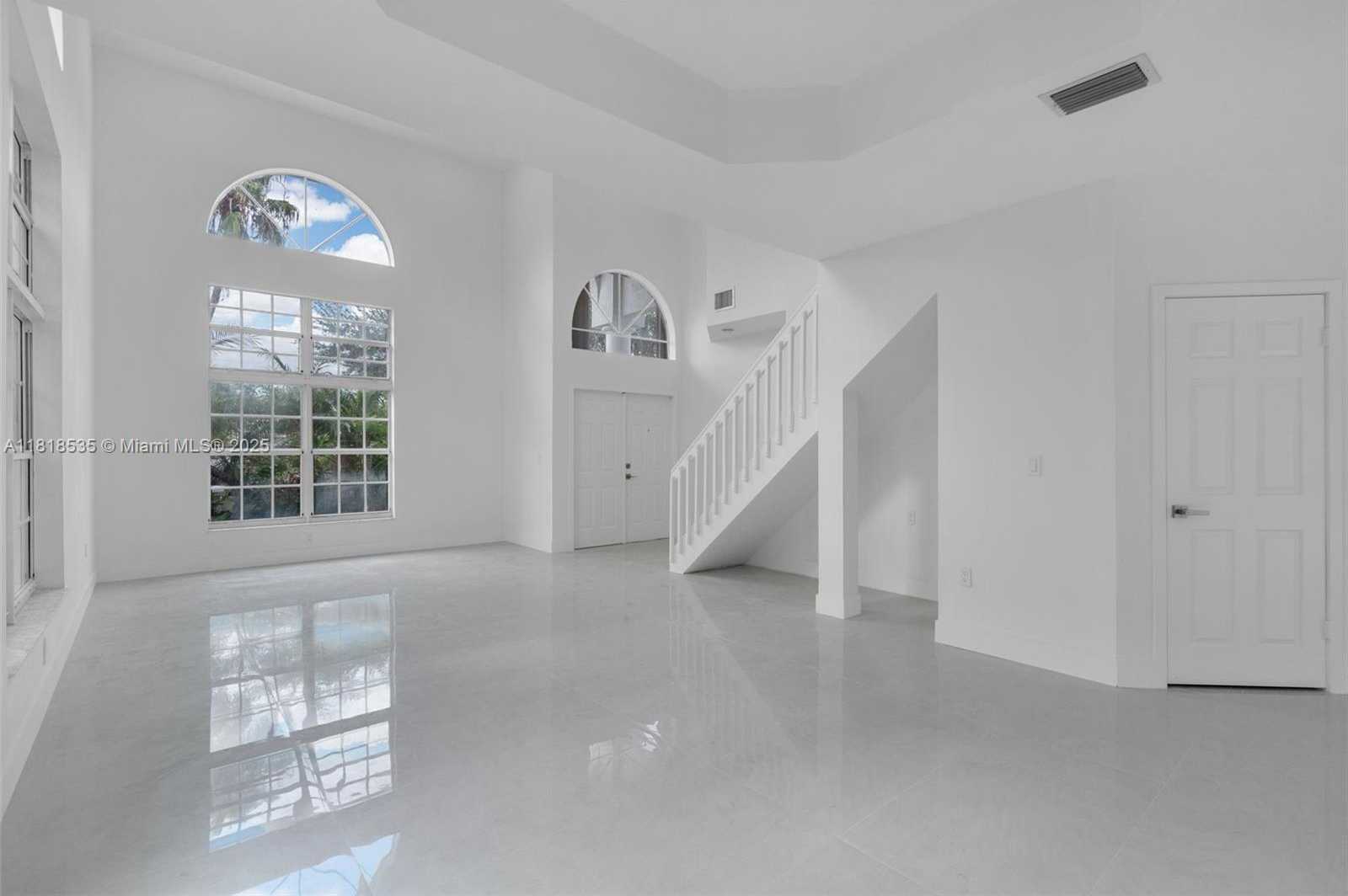 Small Image of 11244 NORTH WEST 58TH TER, Doral Number 5