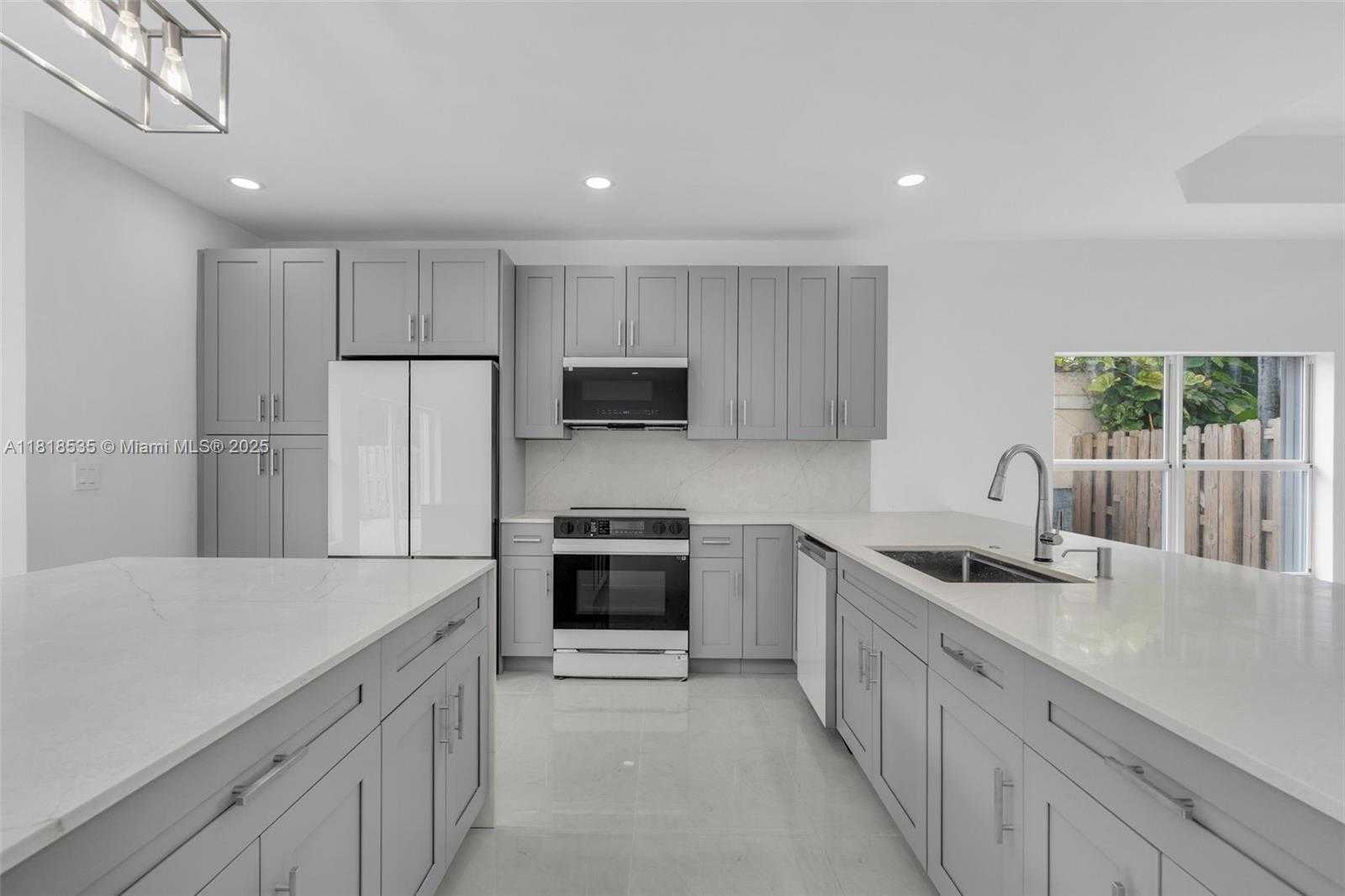 Small Image of 11244 NORTH WEST 58TH TER, Doral Number 8