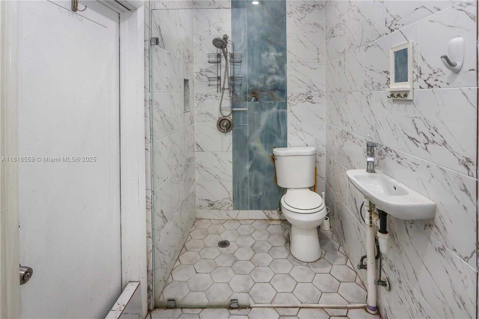 Small Image of 1501 FLETCHER ST, Hollywood Number 35