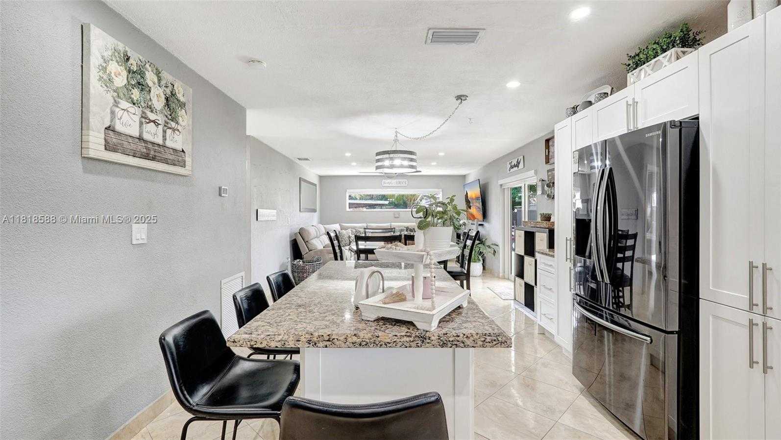 Small Image of 8540 NORTH WEST 182ND ST, Hialeah Number 15