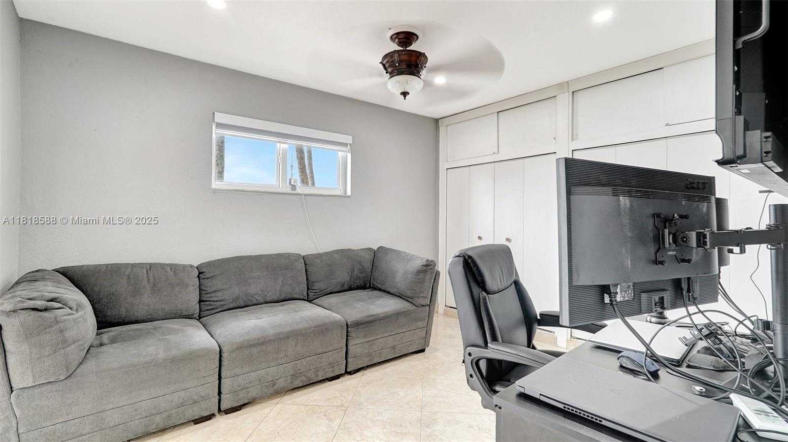 Small Image of 8540 NORTH WEST 182ND ST, Hialeah Number 22