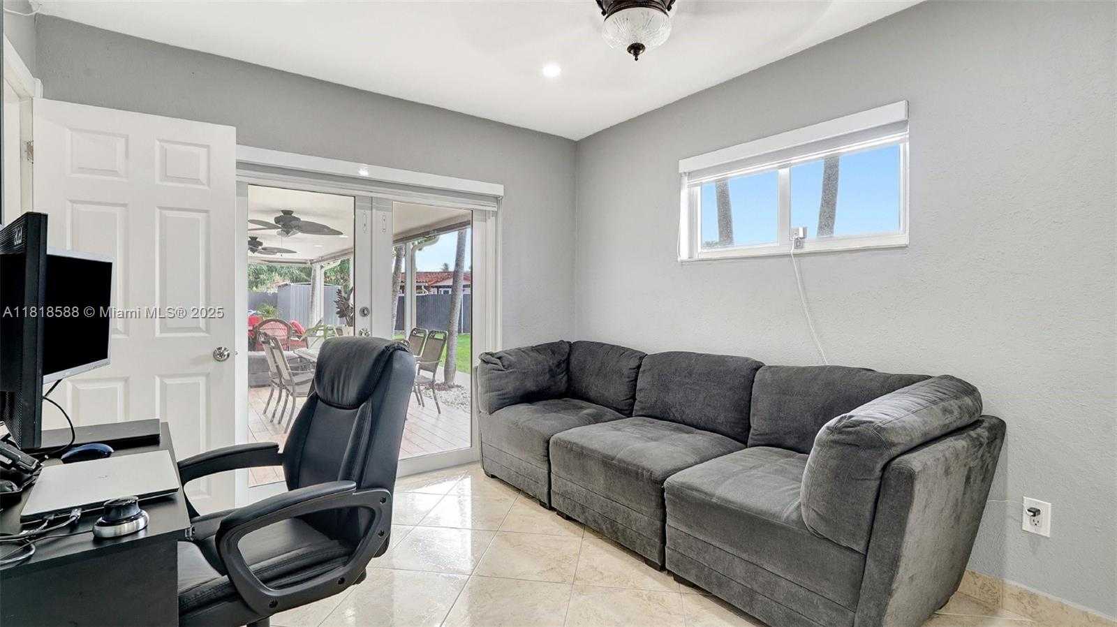 Small Image of 8540 NORTH WEST 182ND ST, Hialeah Number 23