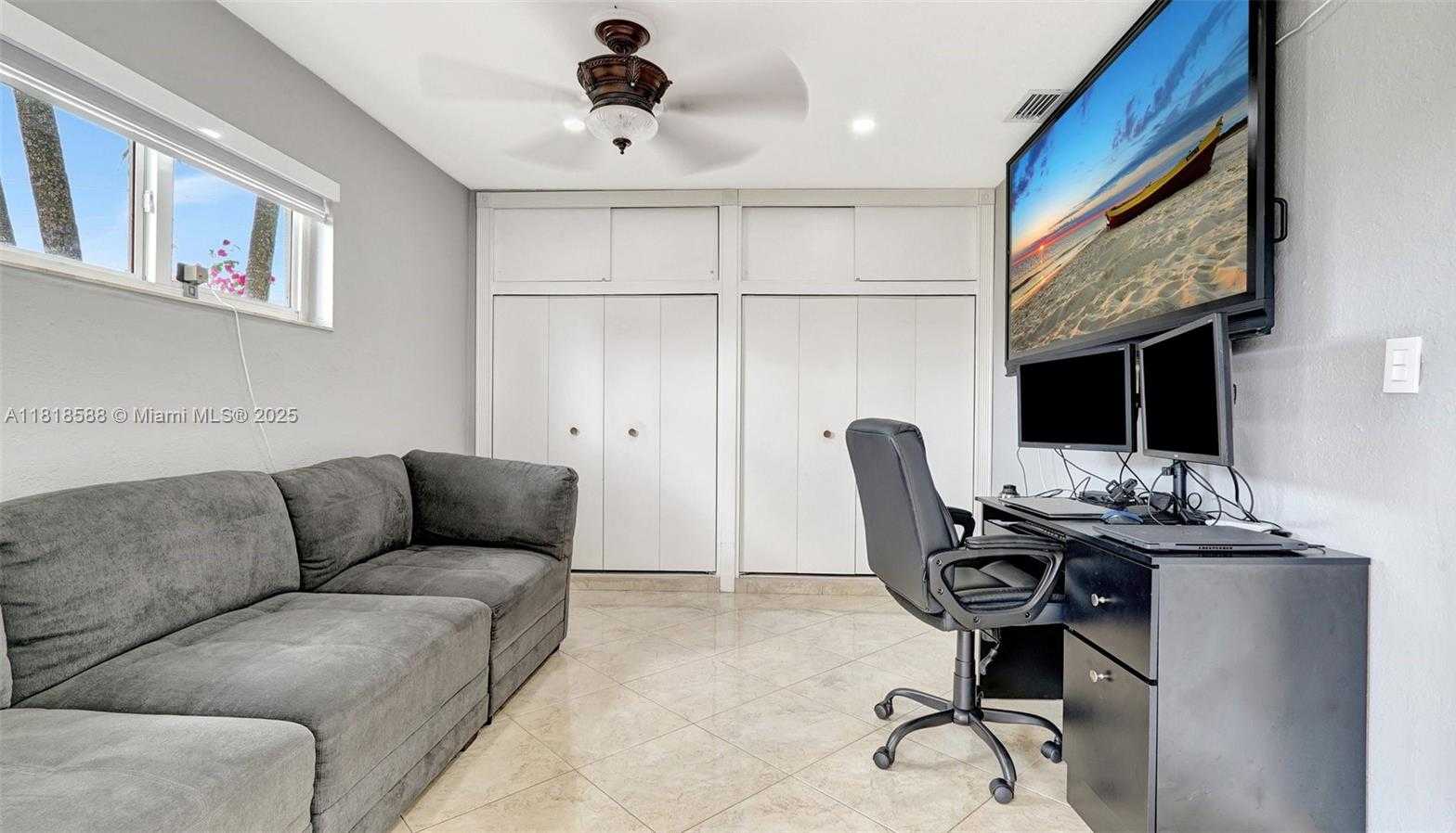 Small Image of 8540 NORTH WEST 182ND ST, Hialeah Number 25