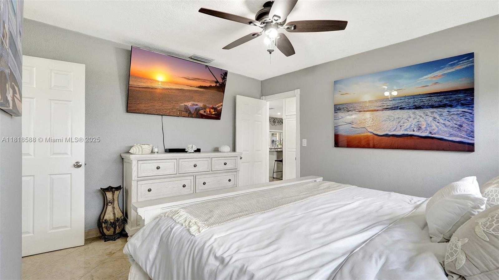 Small Image of 8540 NORTH WEST 182ND ST, Hialeah Number 28