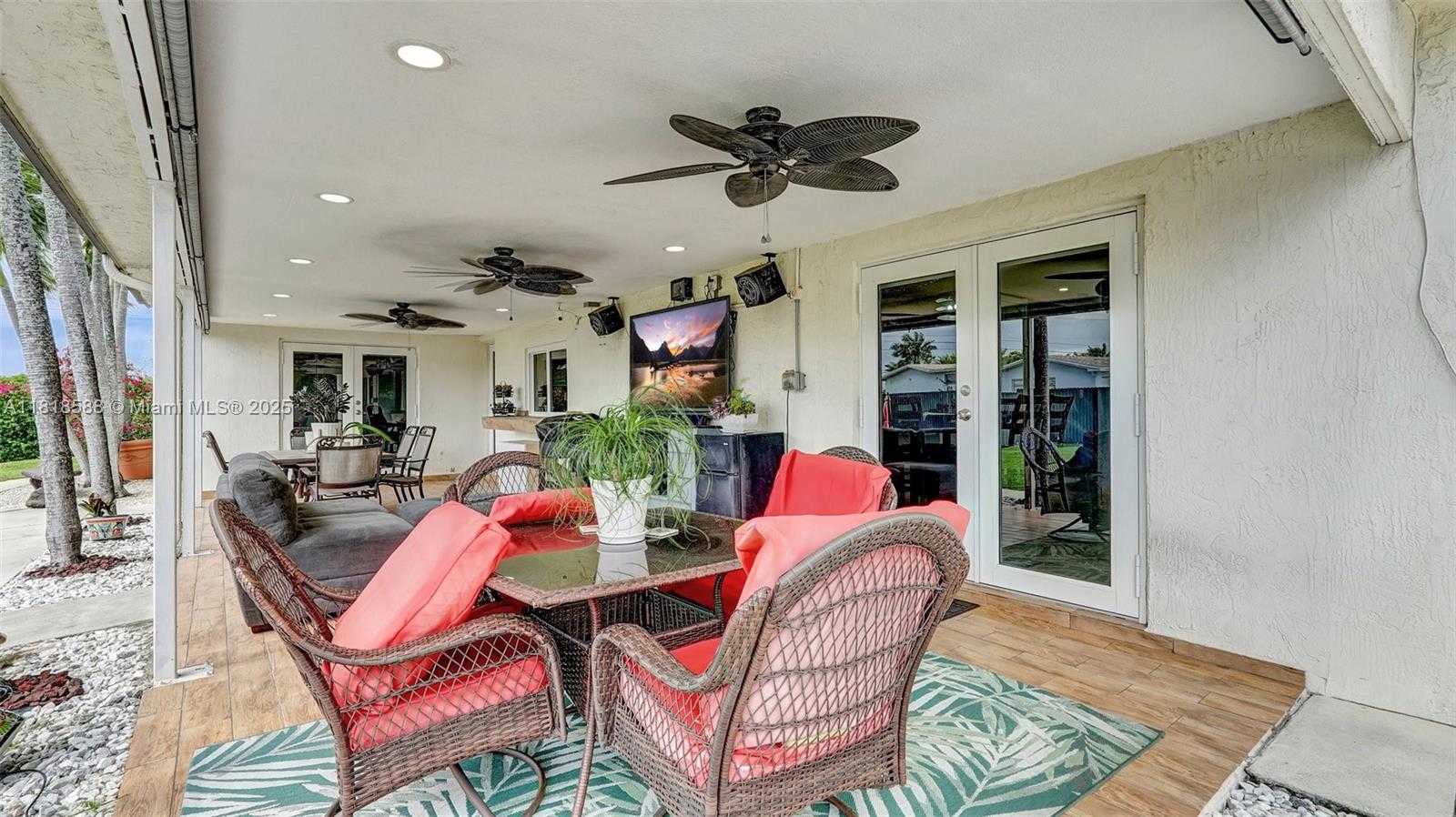 Small Image of 8540 NORTH WEST 182ND ST, Hialeah Number 35
