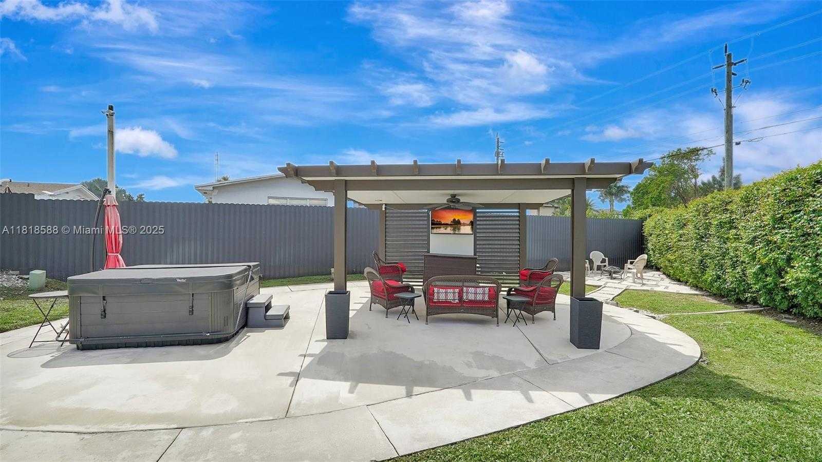Small Image of 8540 NORTH WEST 182ND ST, Hialeah Number 45
