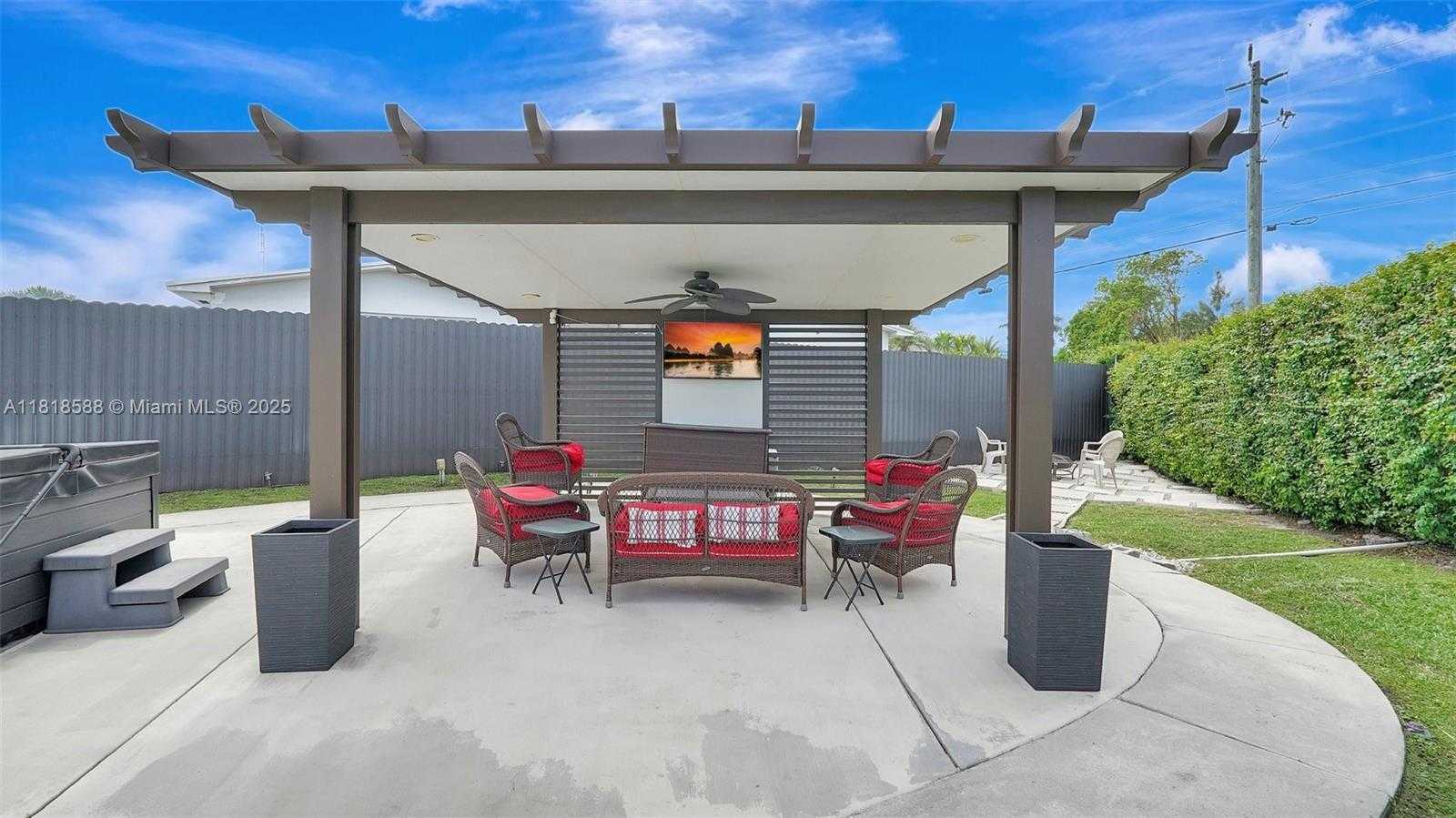 Small Image of 8540 NORTH WEST 182ND ST, Hialeah Number 46