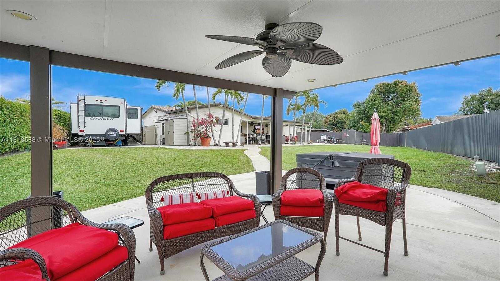 Small Image of 8540 NORTH WEST 182ND ST, Hialeah Number 50