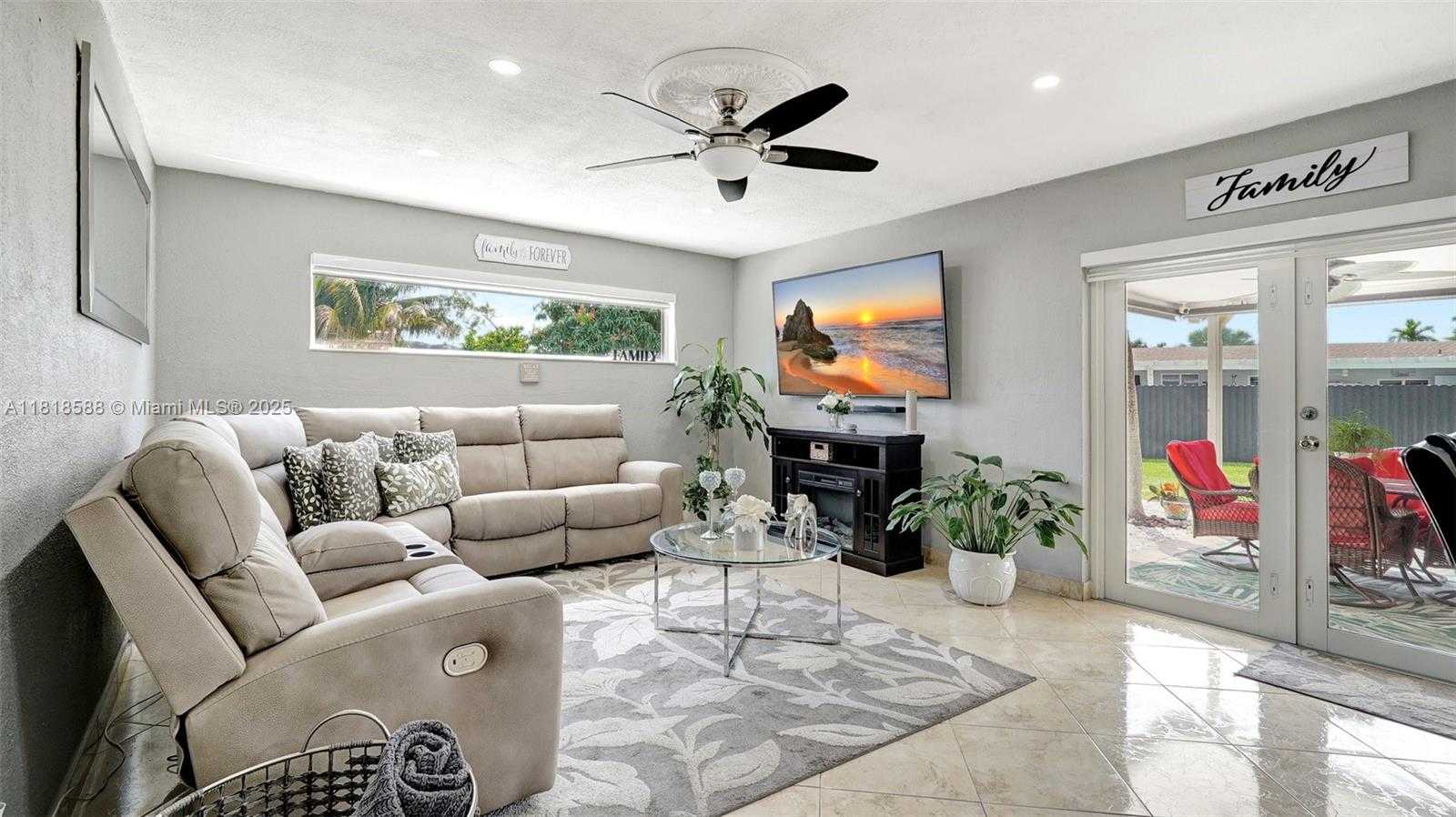 Small Image of 8540 NORTH WEST 182ND ST, Hialeah Number 7