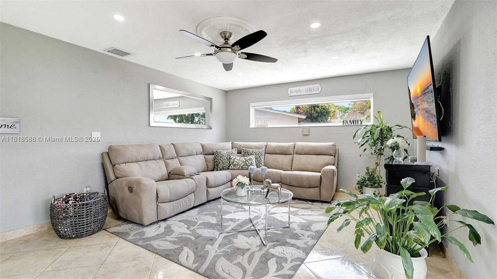Small Image of 8540 NORTH WEST 182ND ST, Hialeah Number 8