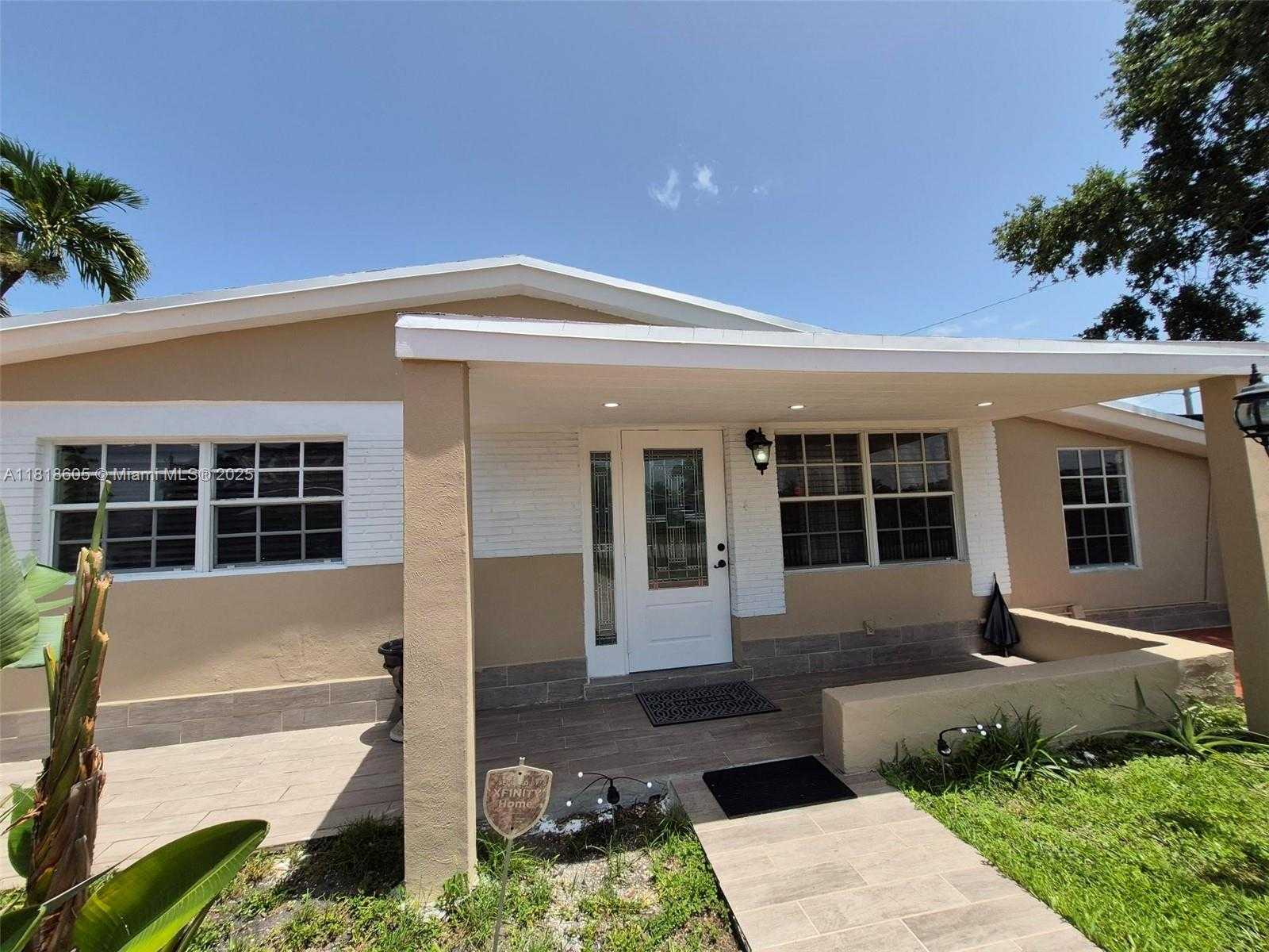 Small Image of 5930 NORTH FARRAGUT DR, Hollywood Number 10