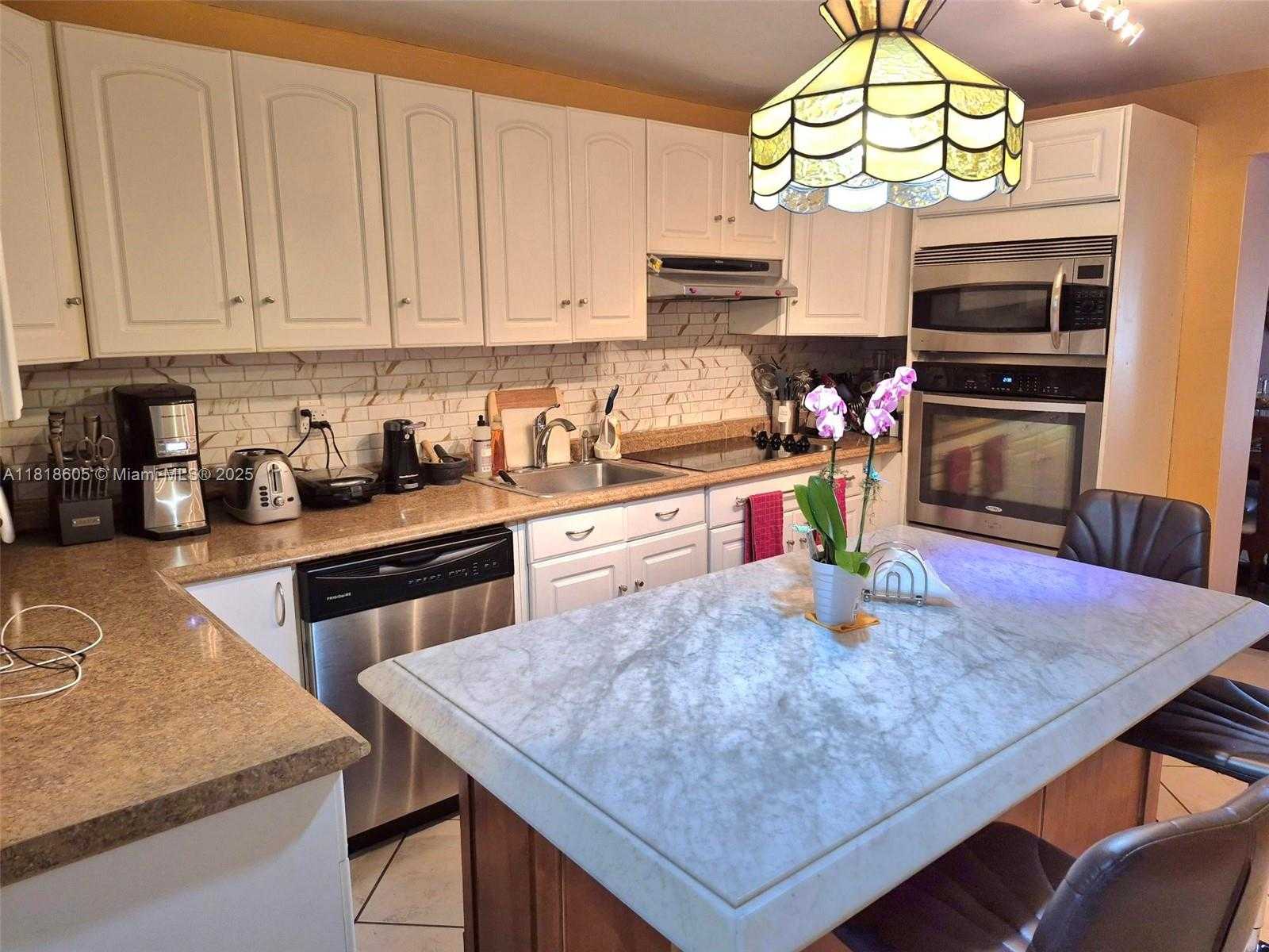 Small Image of 5930 NORTH FARRAGUT DR, Hollywood Number 19