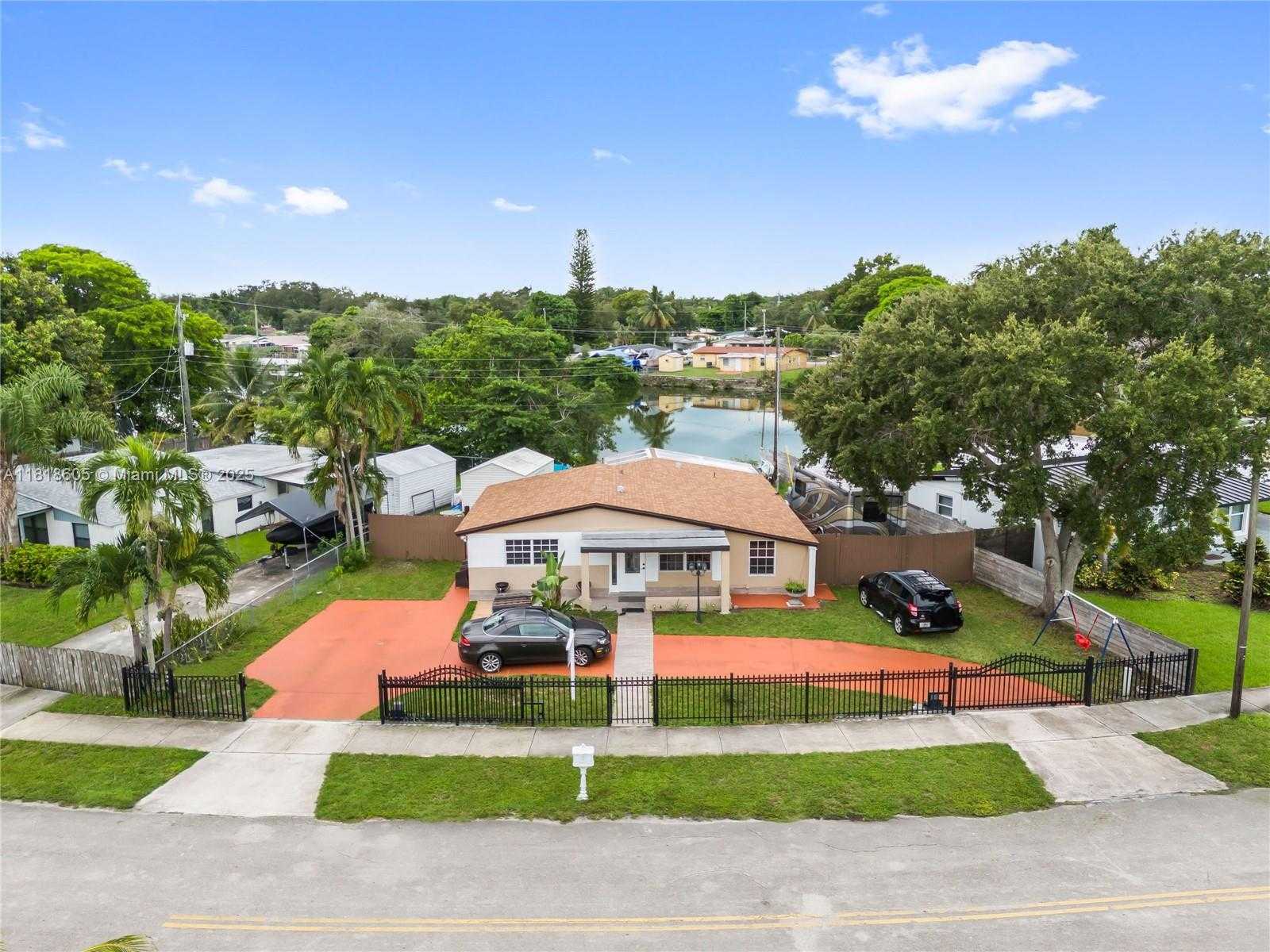 Small Image of 5930 NORTH FARRAGUT DR, Hollywood Number 42