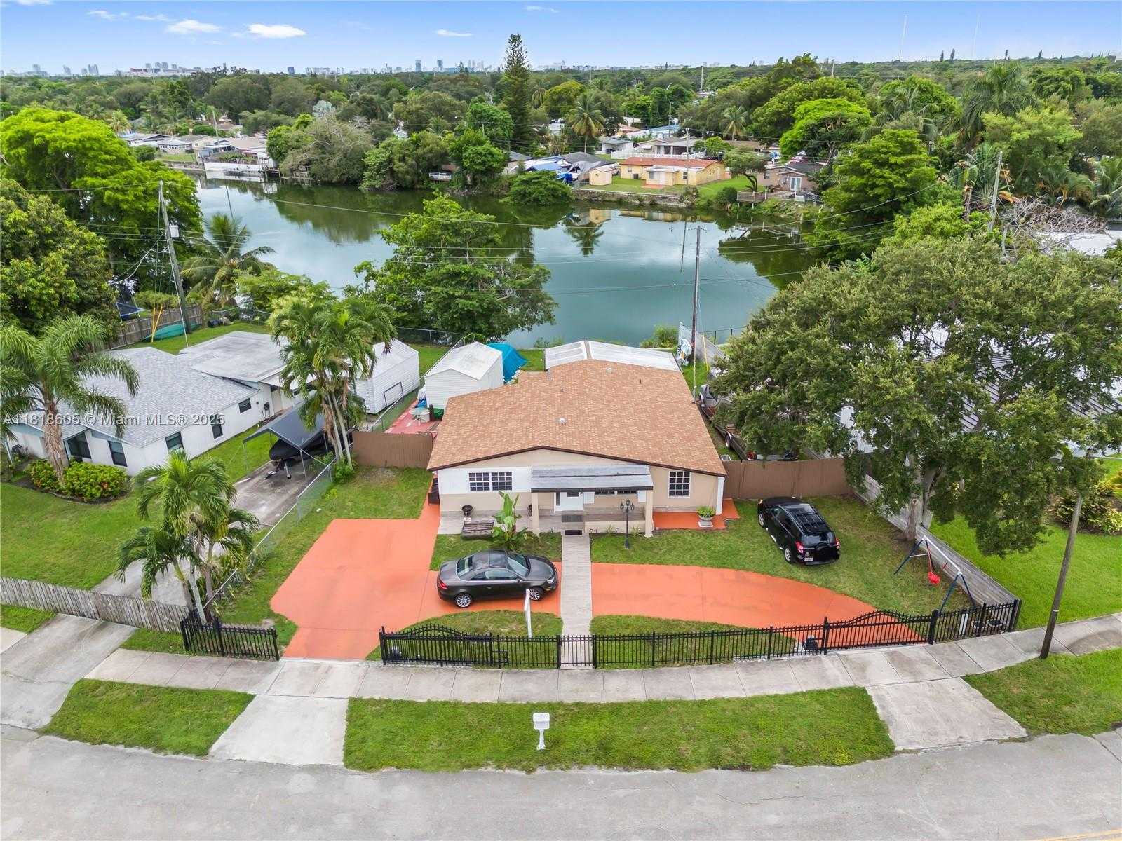 Small Image of 5930 NORTH FARRAGUT DR, Hollywood Number 5