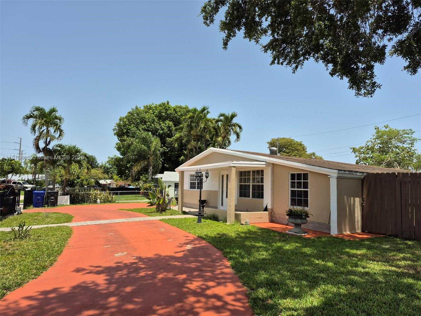 Small Image of 5930 NORTH FARRAGUT DR, Hollywood Number 9