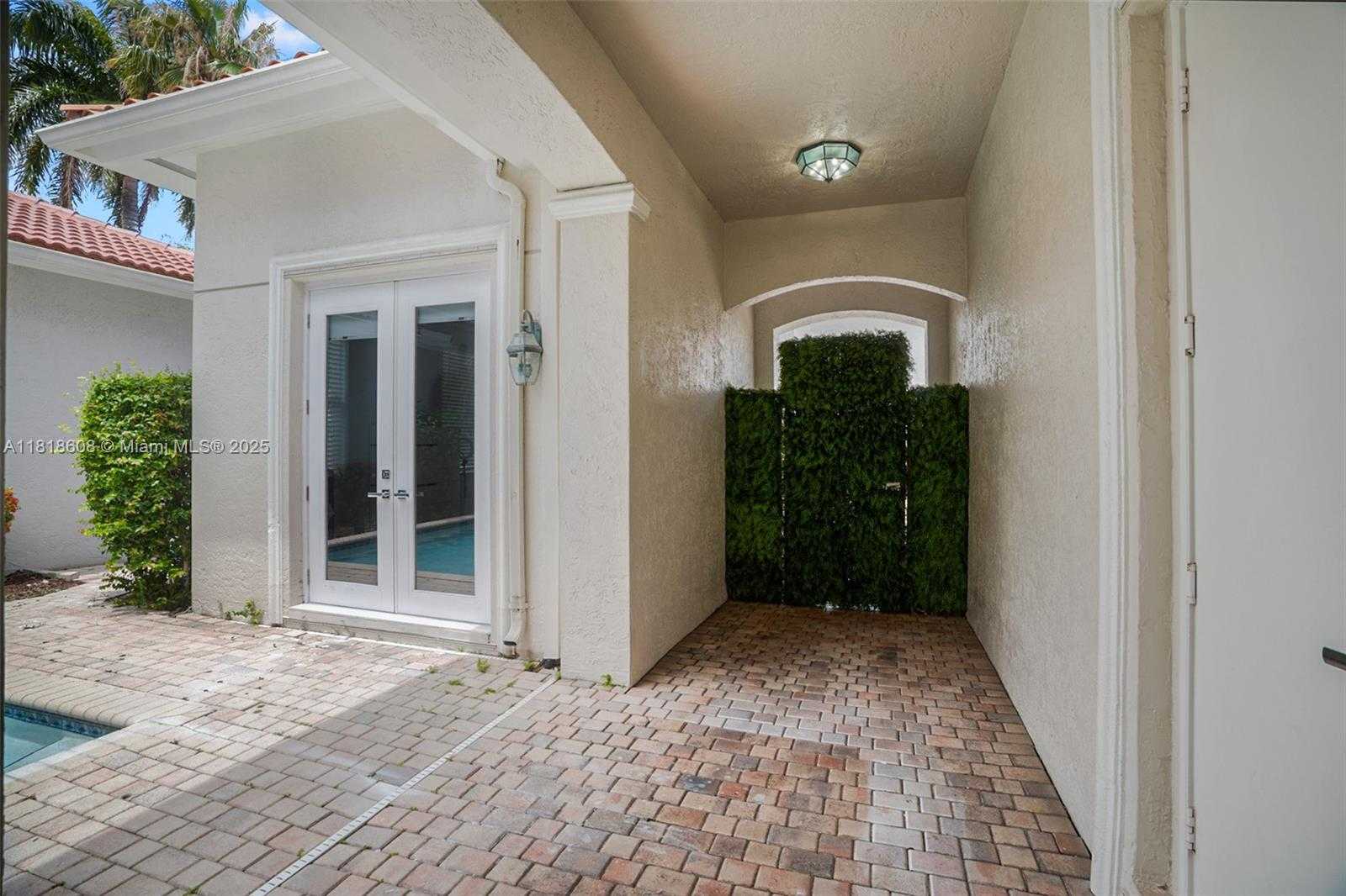 Small Image of 1580 SHORELINE WAY, Hollywood Number 36