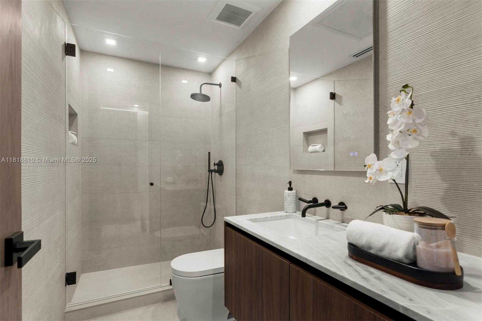 Small Image of 3571 FAIR ISLE ST, Miami Number 15