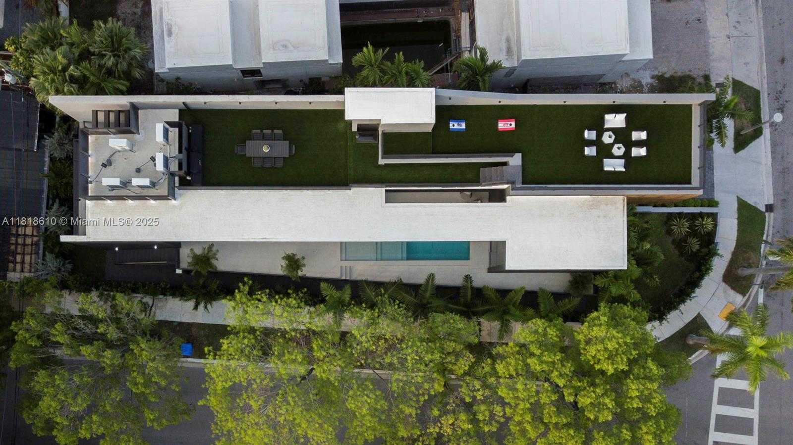 Small Image of 3571 FAIR ISLE ST, Miami Number 17