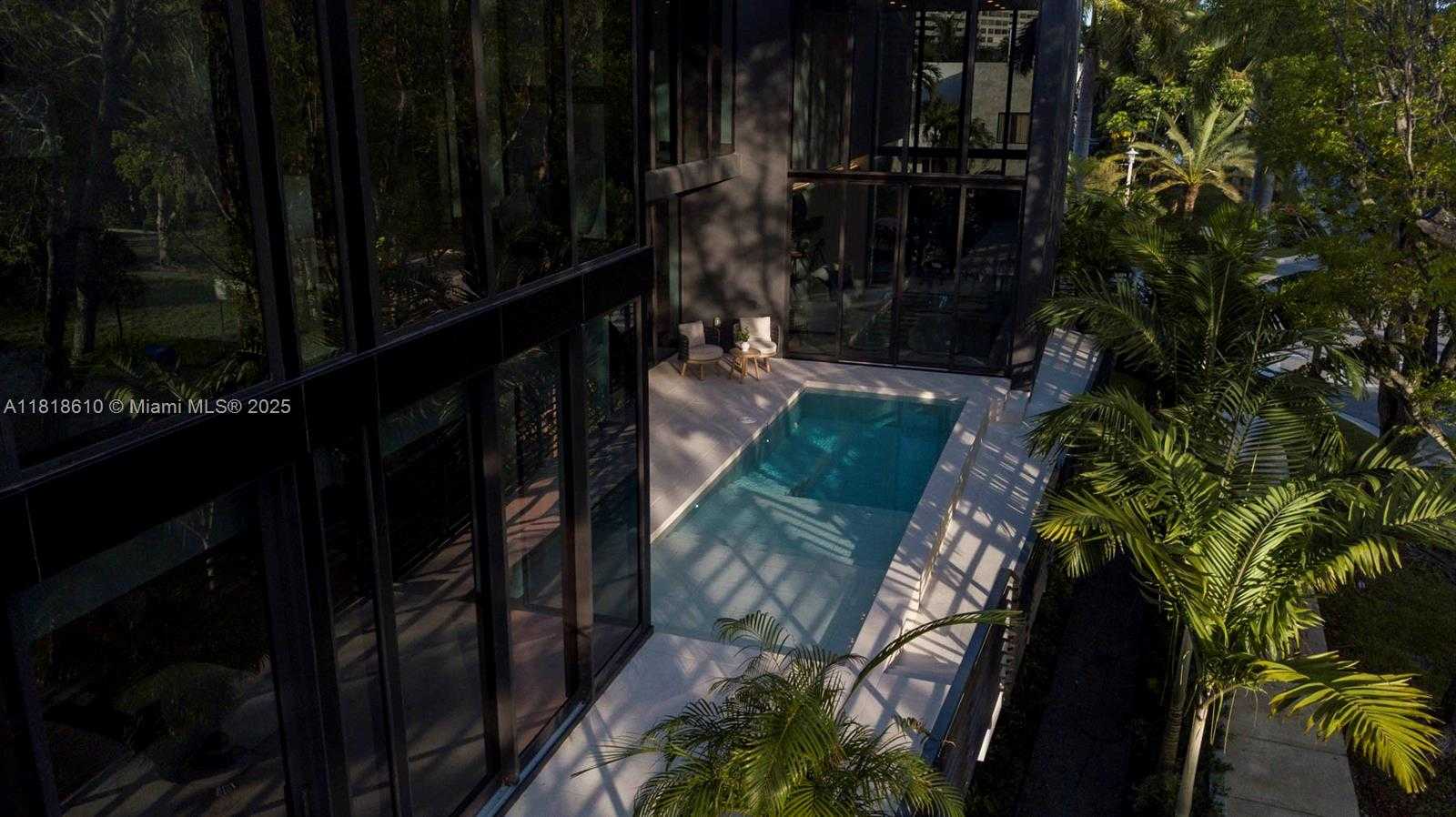 Small Image of 3571 FAIR ISLE ST, Miami Number 19