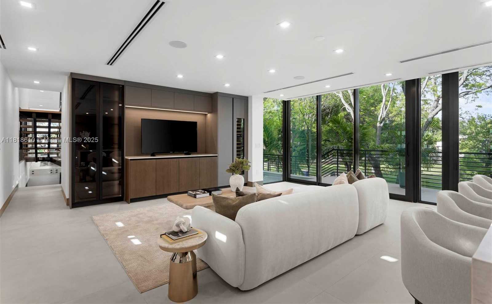 Small Image of 3571 FAIR ISLE ST, Miami Number 6