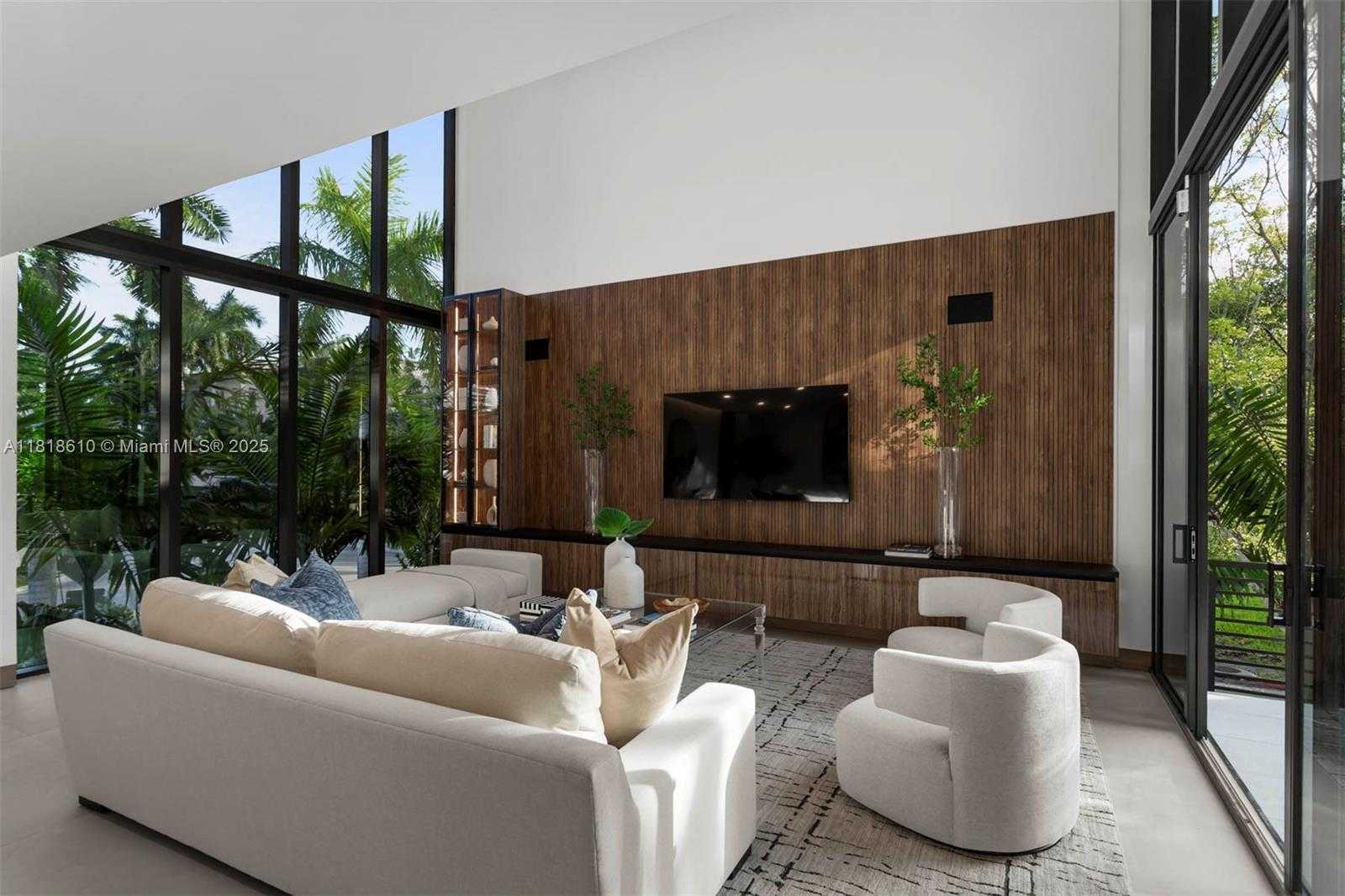 Small Image of 3571 FAIR ISLE ST, Miami Number 8