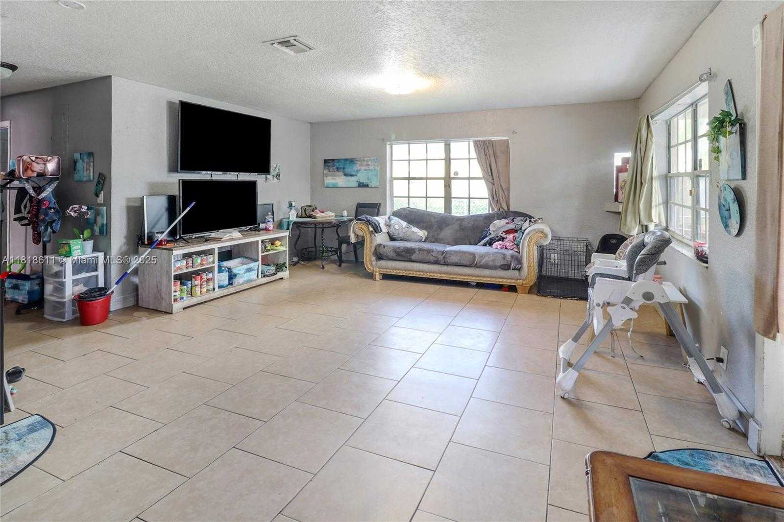 Small Image of 1722 NORTH WEST 8TH CT, Fort Lauderdale Number 7