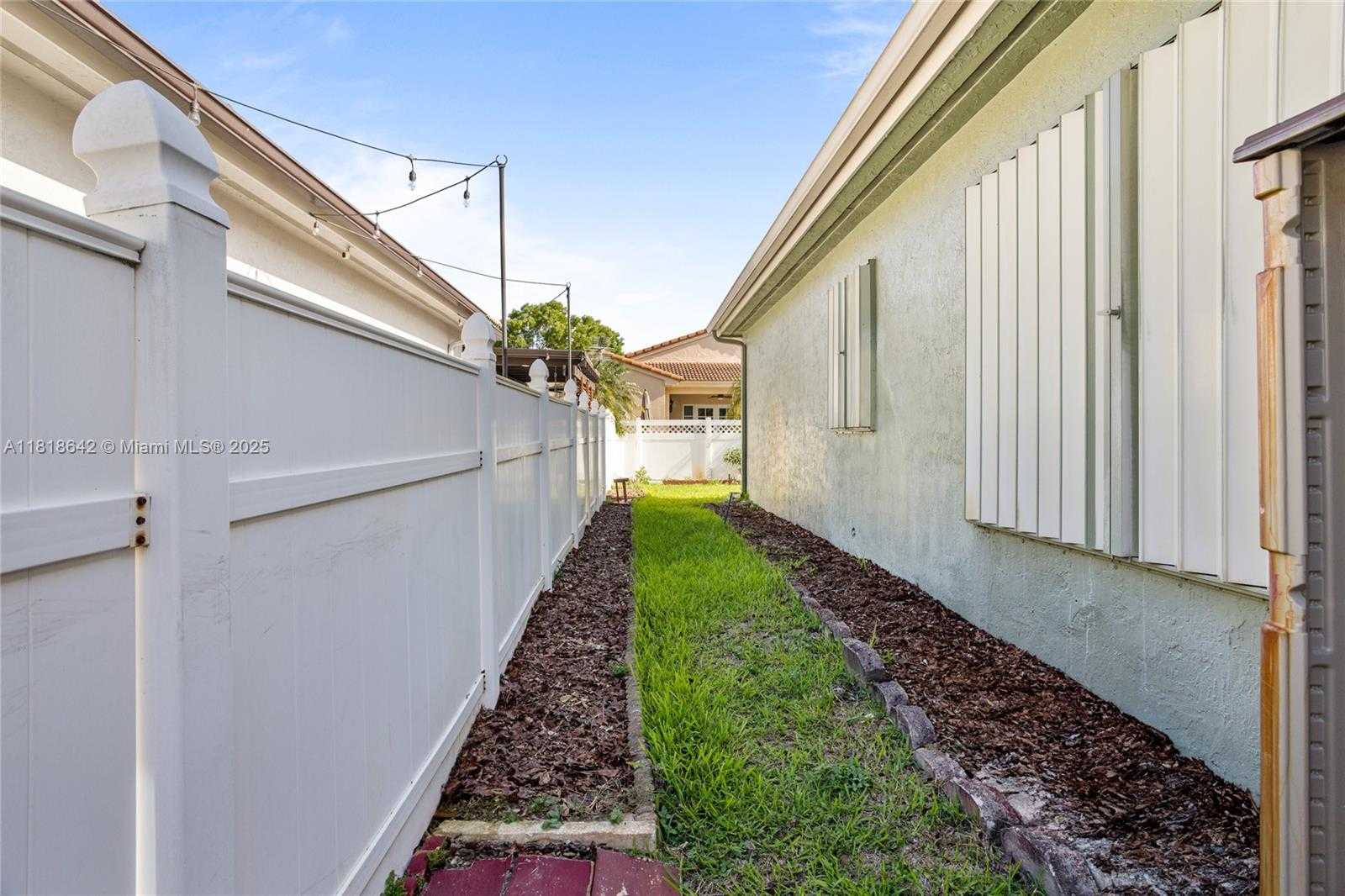 Small Image of 13148 SOUTH WEST 23RD ST, Miramar Number 23