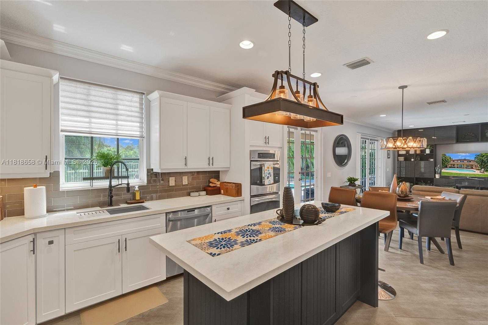 Small Image of 2509 HUNTERS RUN WAY, Weston Number 12