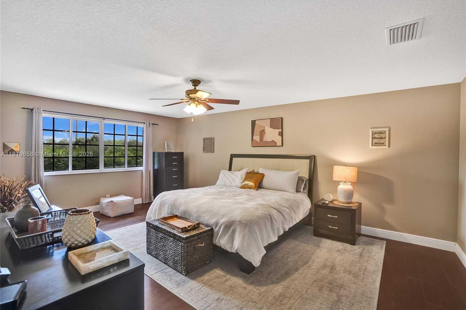 Small Image of 2509 HUNTERS RUN WAY, Weston Number 14
