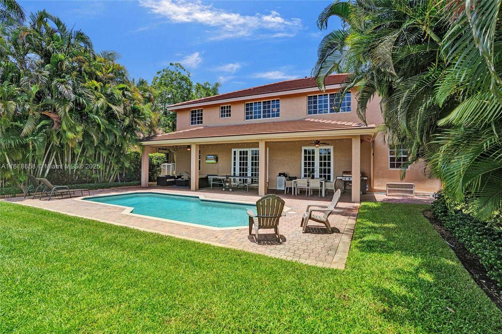 Small Image of 2509 HUNTERS RUN WAY, Weston Number 32