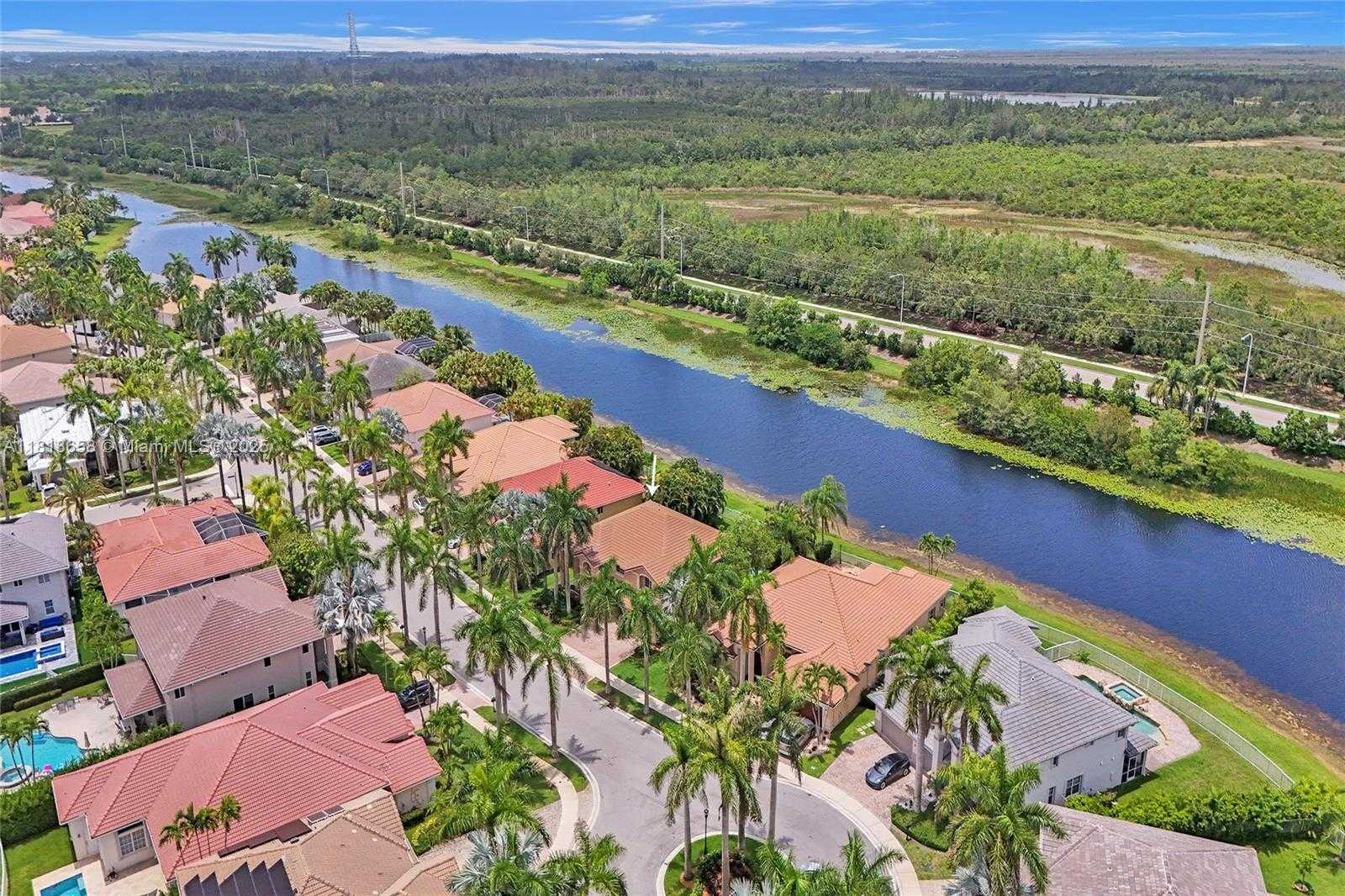 Small Image of 2509 HUNTERS RUN WAY, Weston Number 39