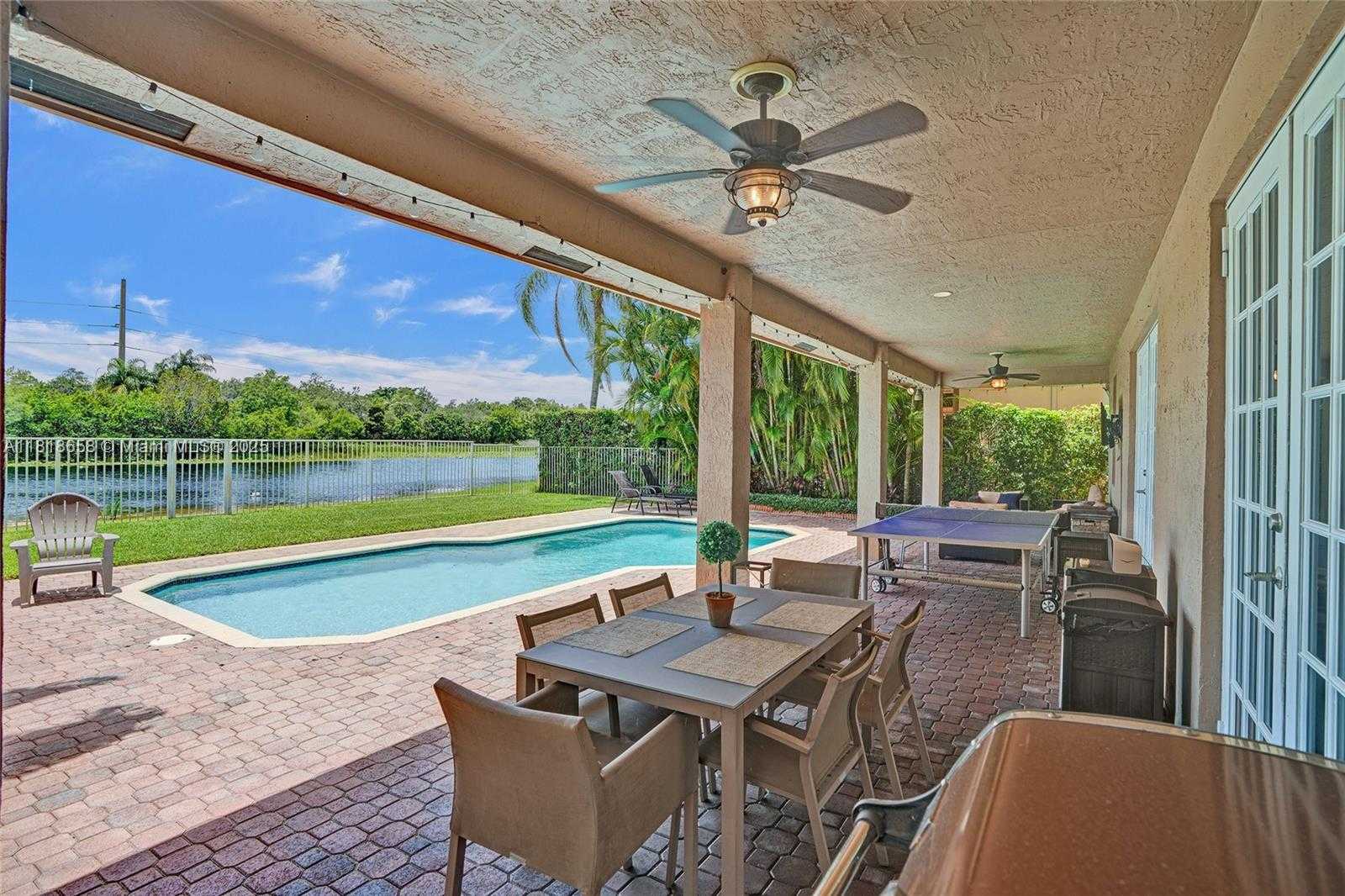 Small Image of 2509 HUNTERS RUN WAY, Weston Number 42