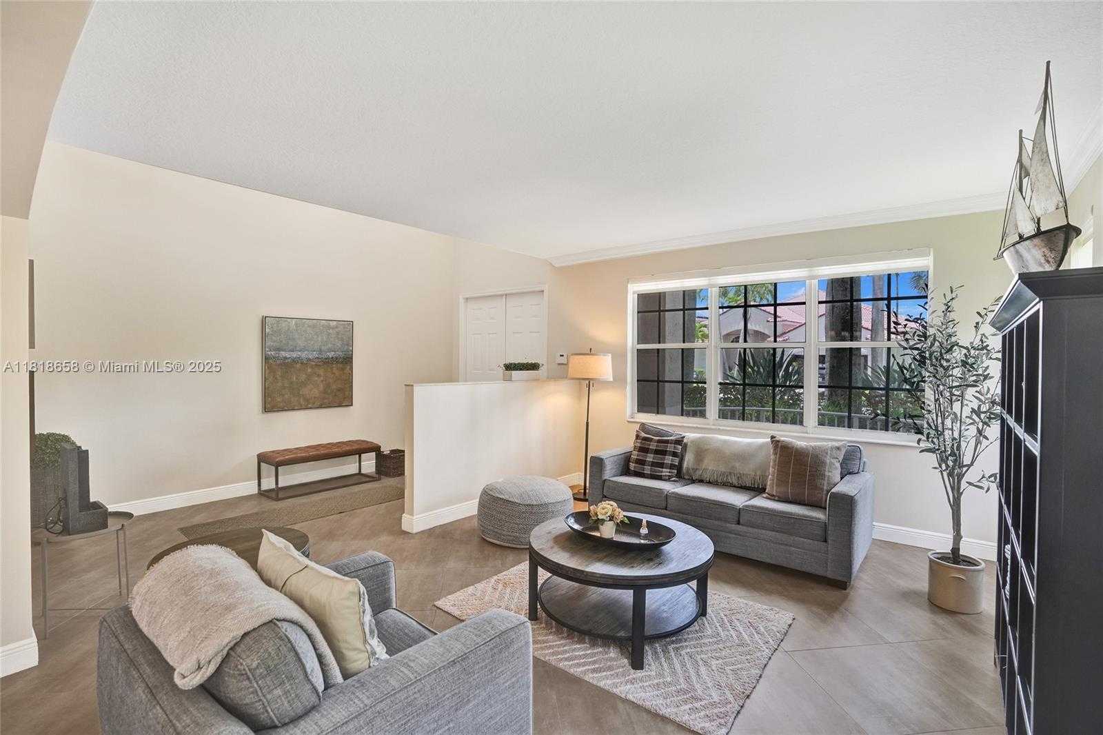 Small Image of 2509 HUNTERS RUN WAY, Weston Number 5